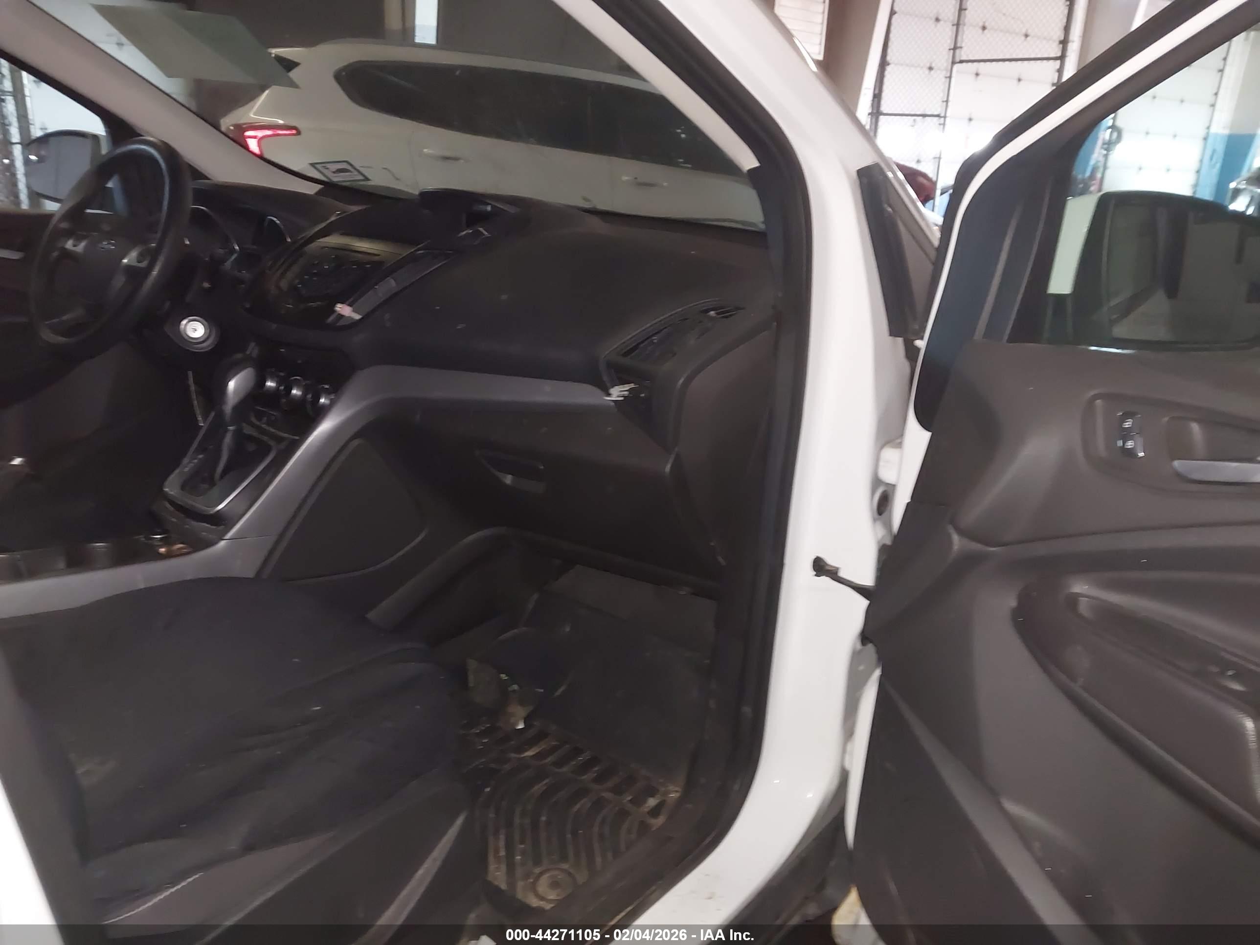 FORD ESCAPE image 5