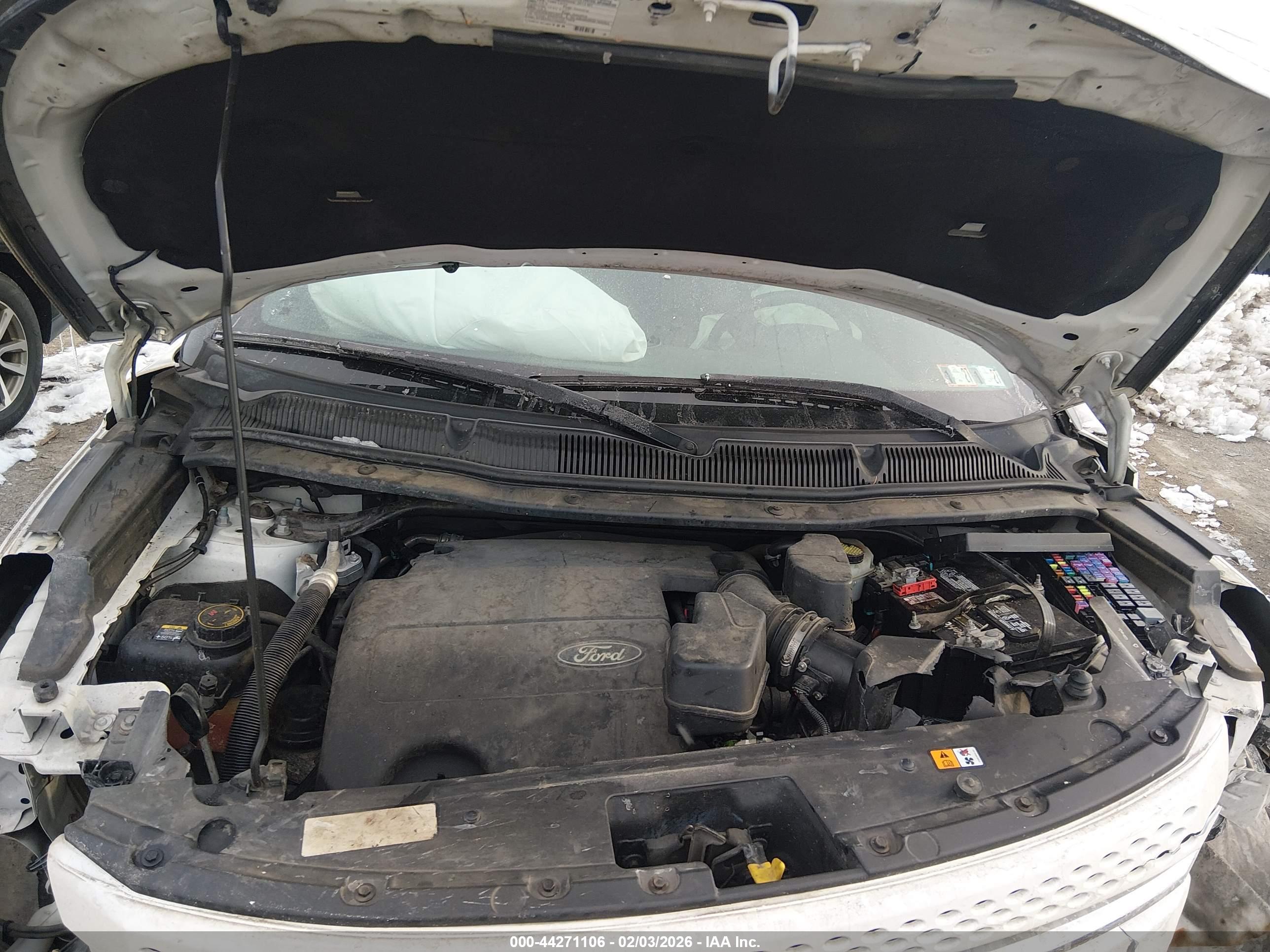 FORD EXPLORER image 10