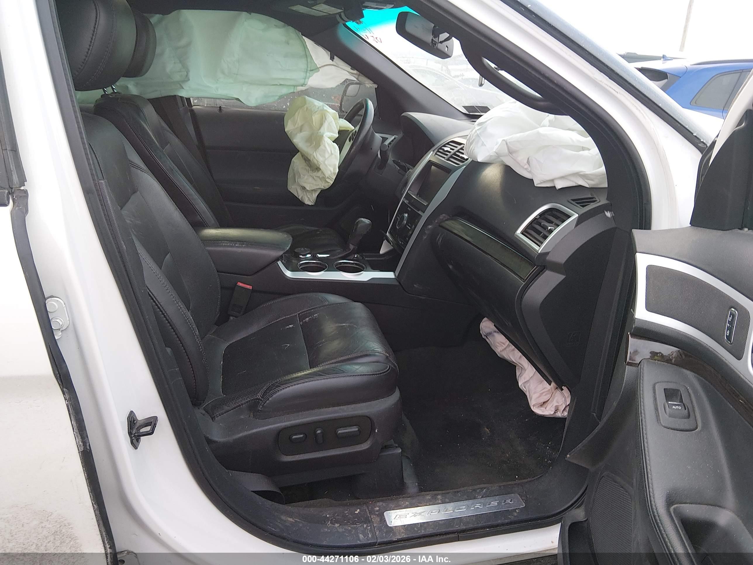 FORD EXPLORER image 5