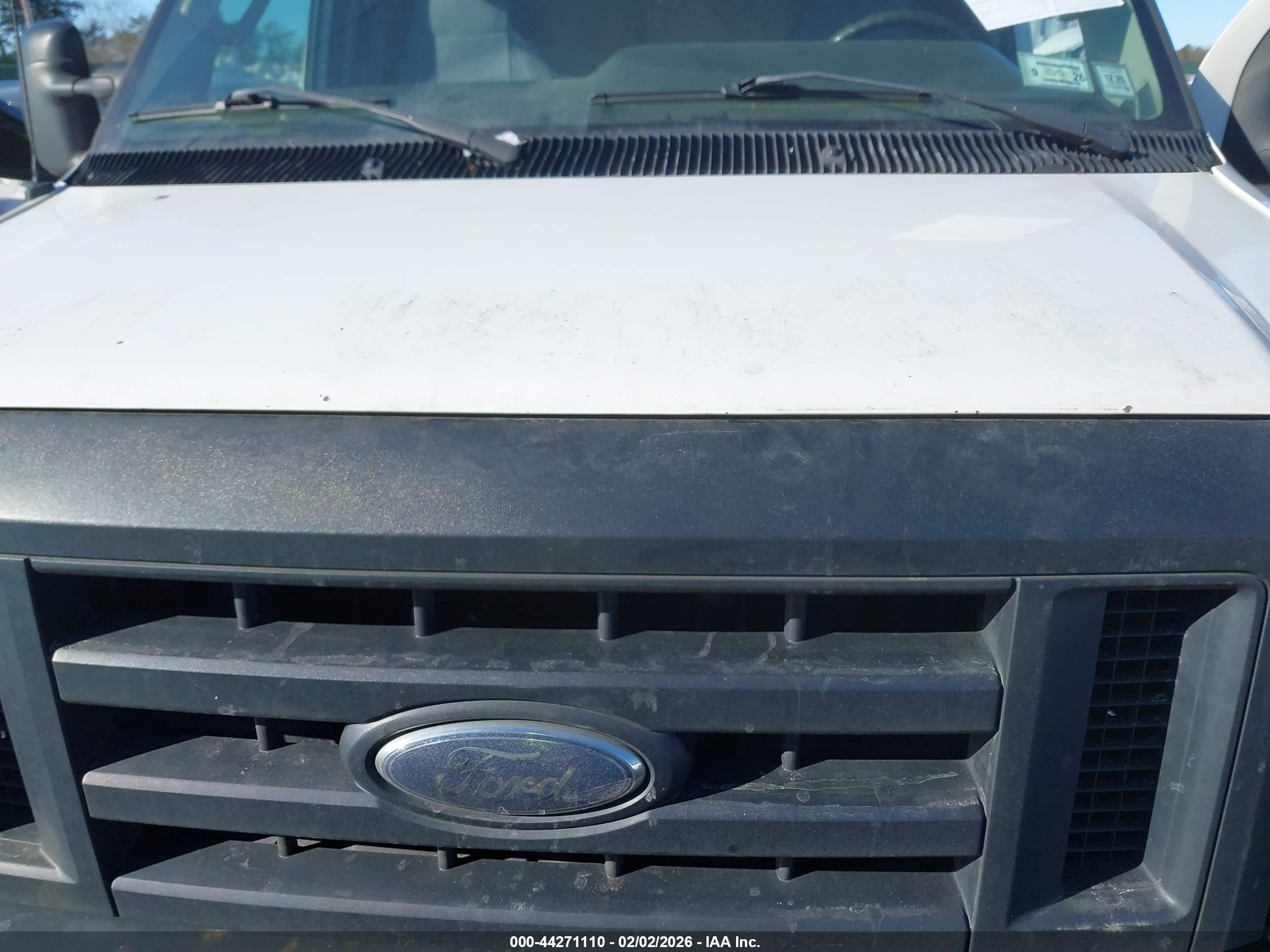 FORD E-350 image 10