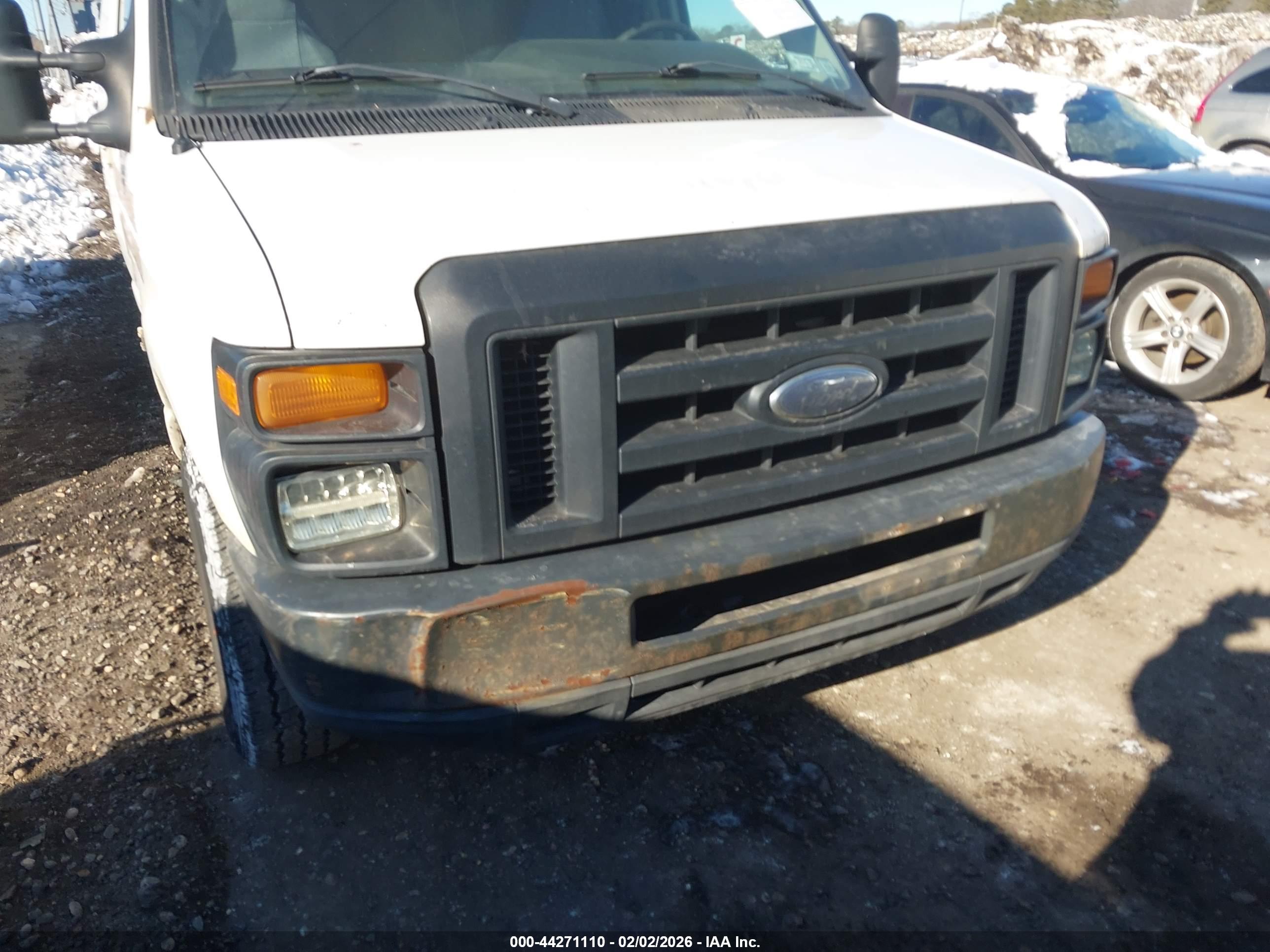 FORD E-350 image 6