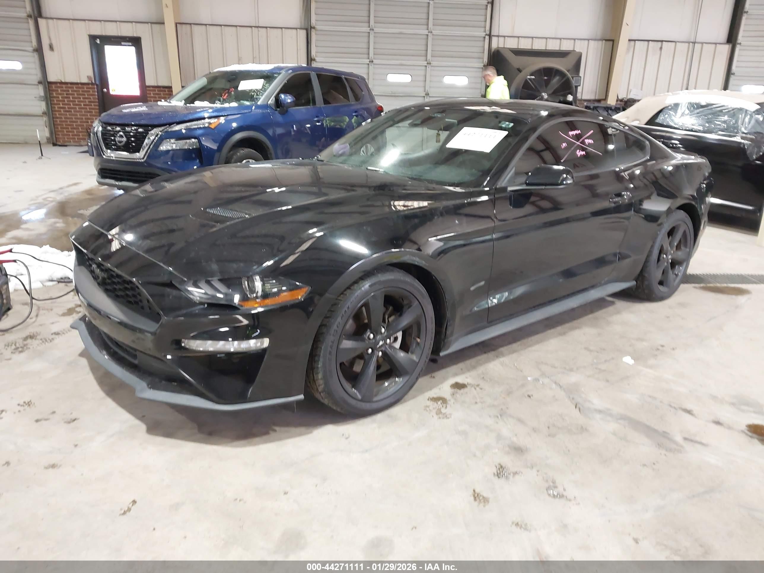 FORD MUSTANG image 2