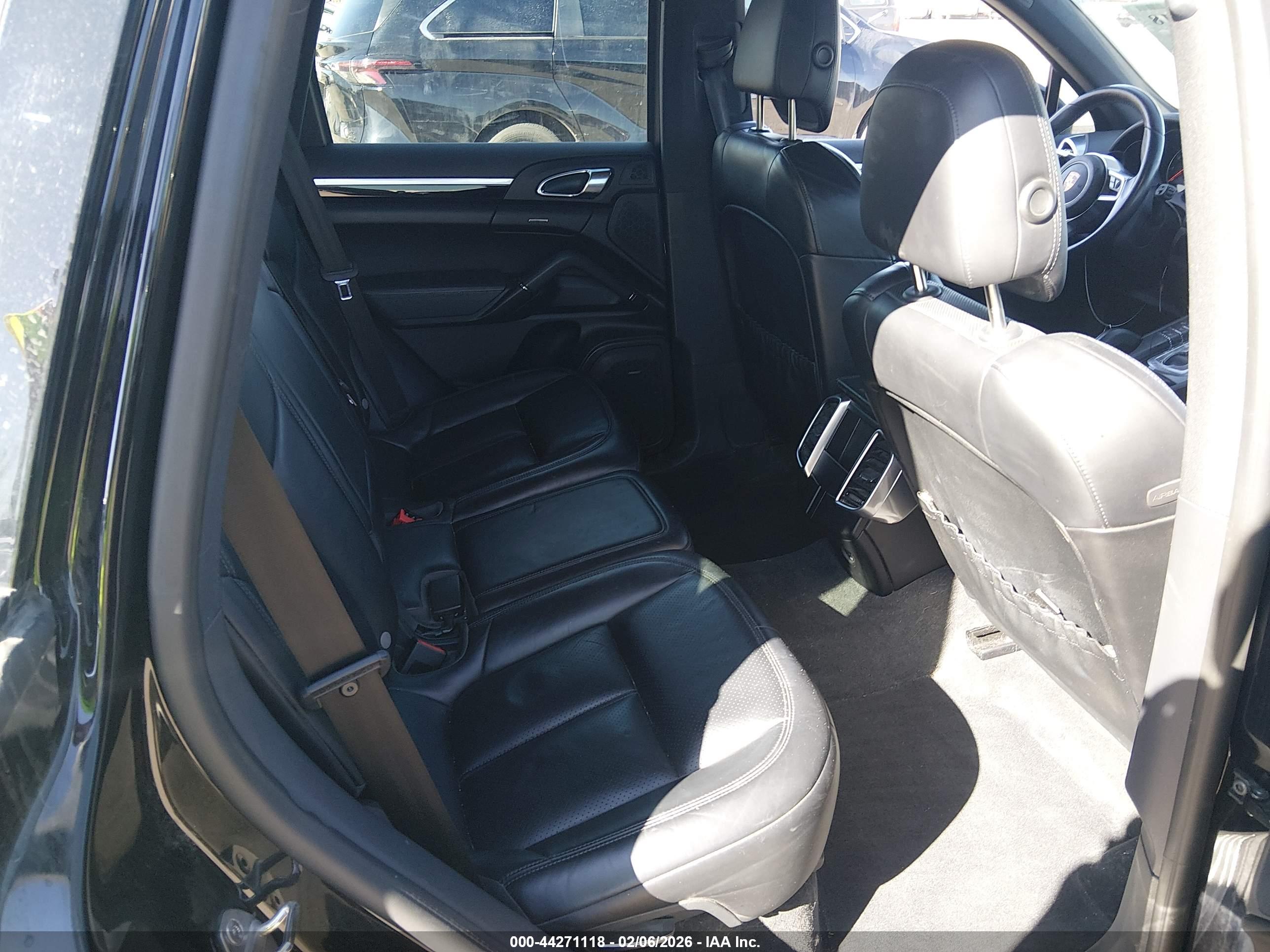 PORSCHE CAYENNE image 8
