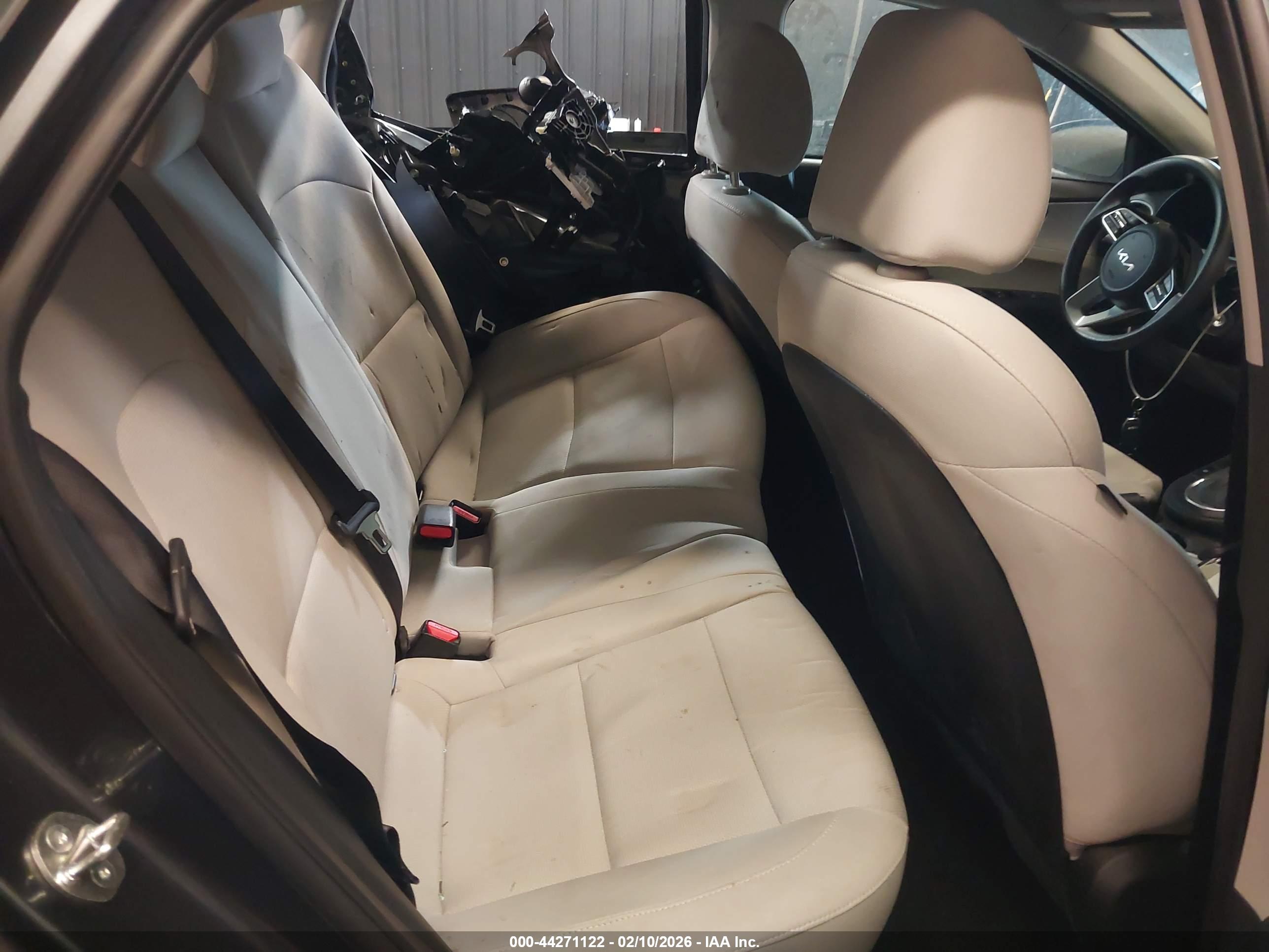 KIA FORTE image 8
