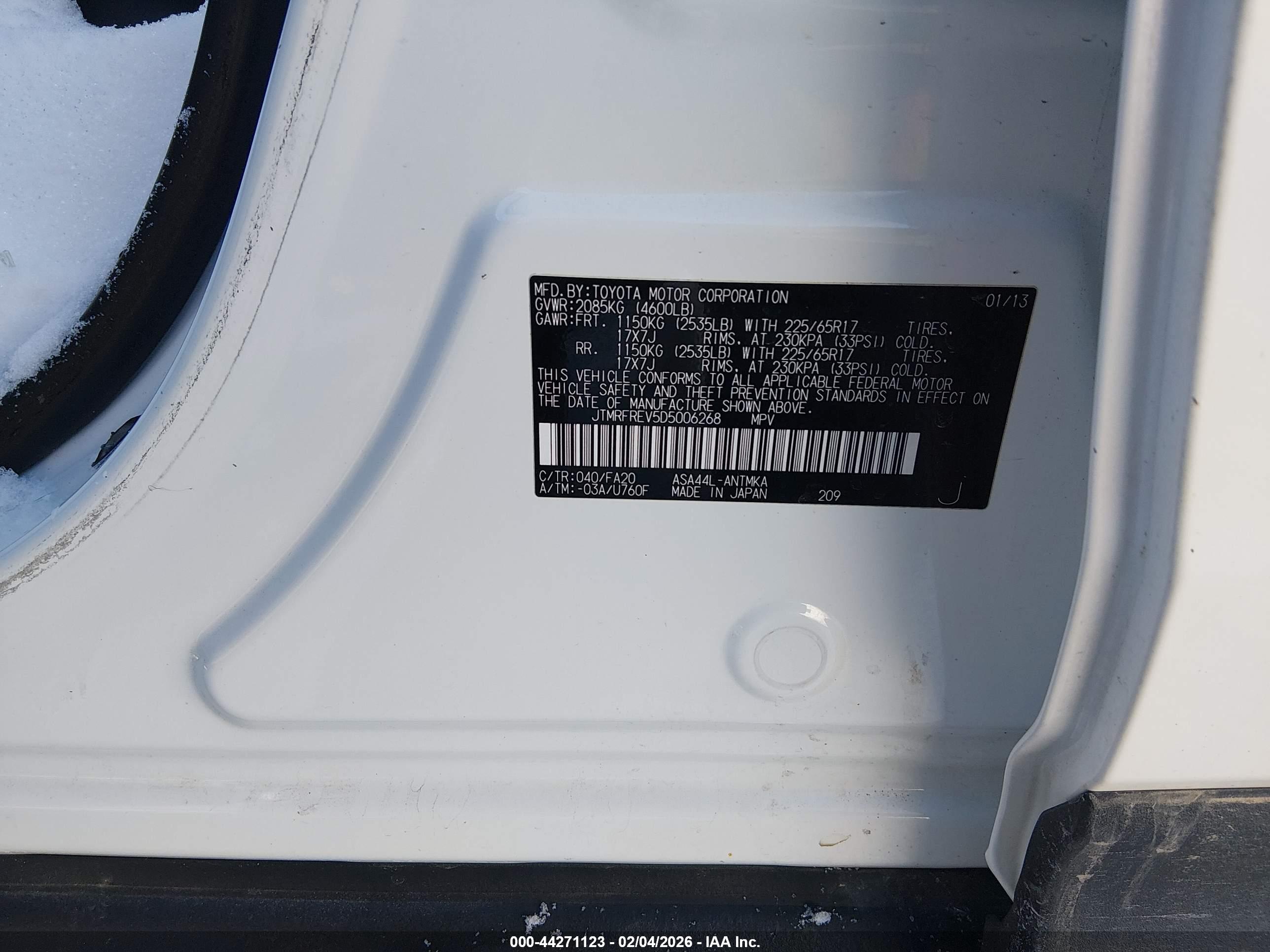 TOYOTA RAV4 image 9