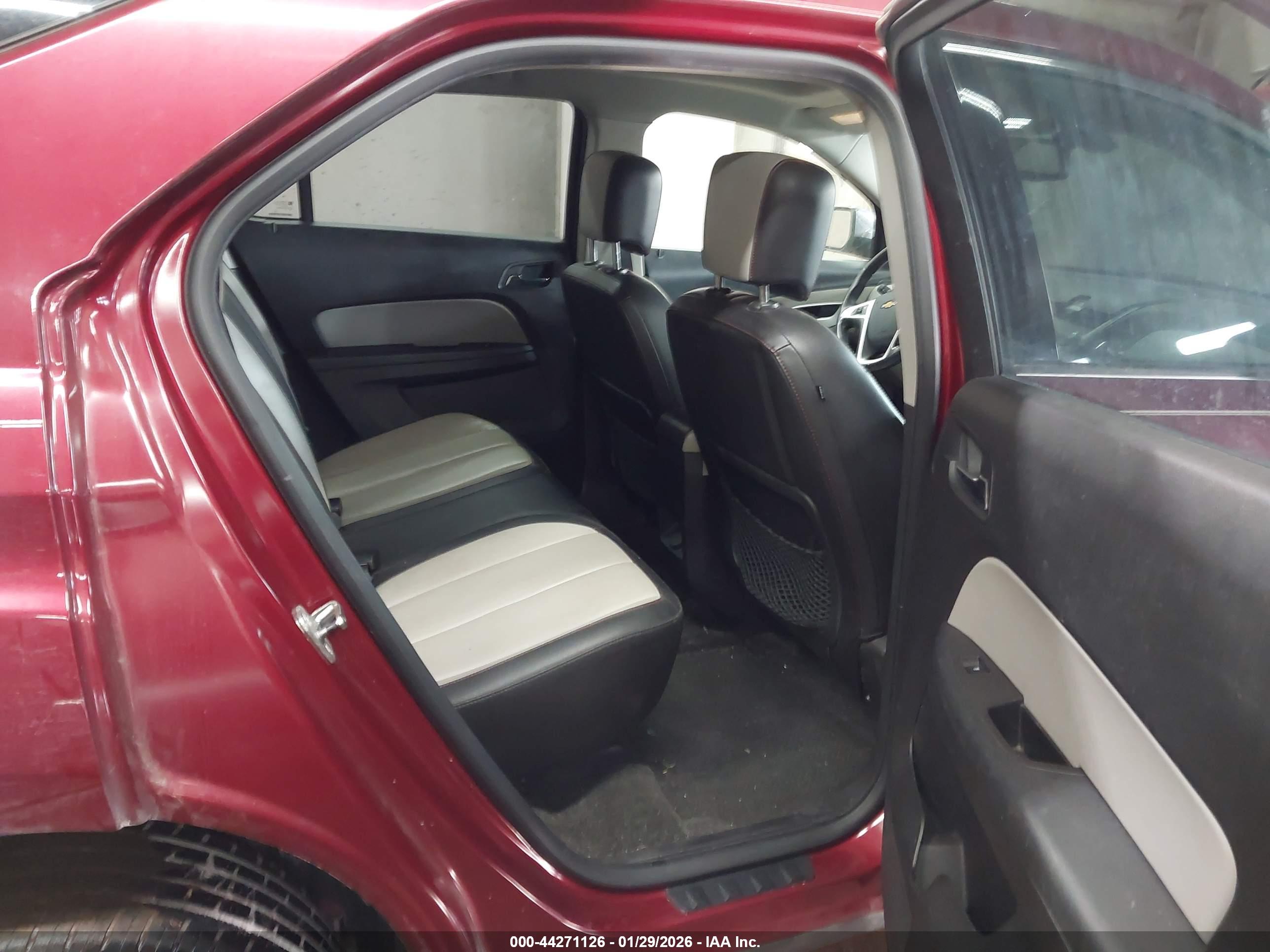 CHEVROLET EQUINOX image 8