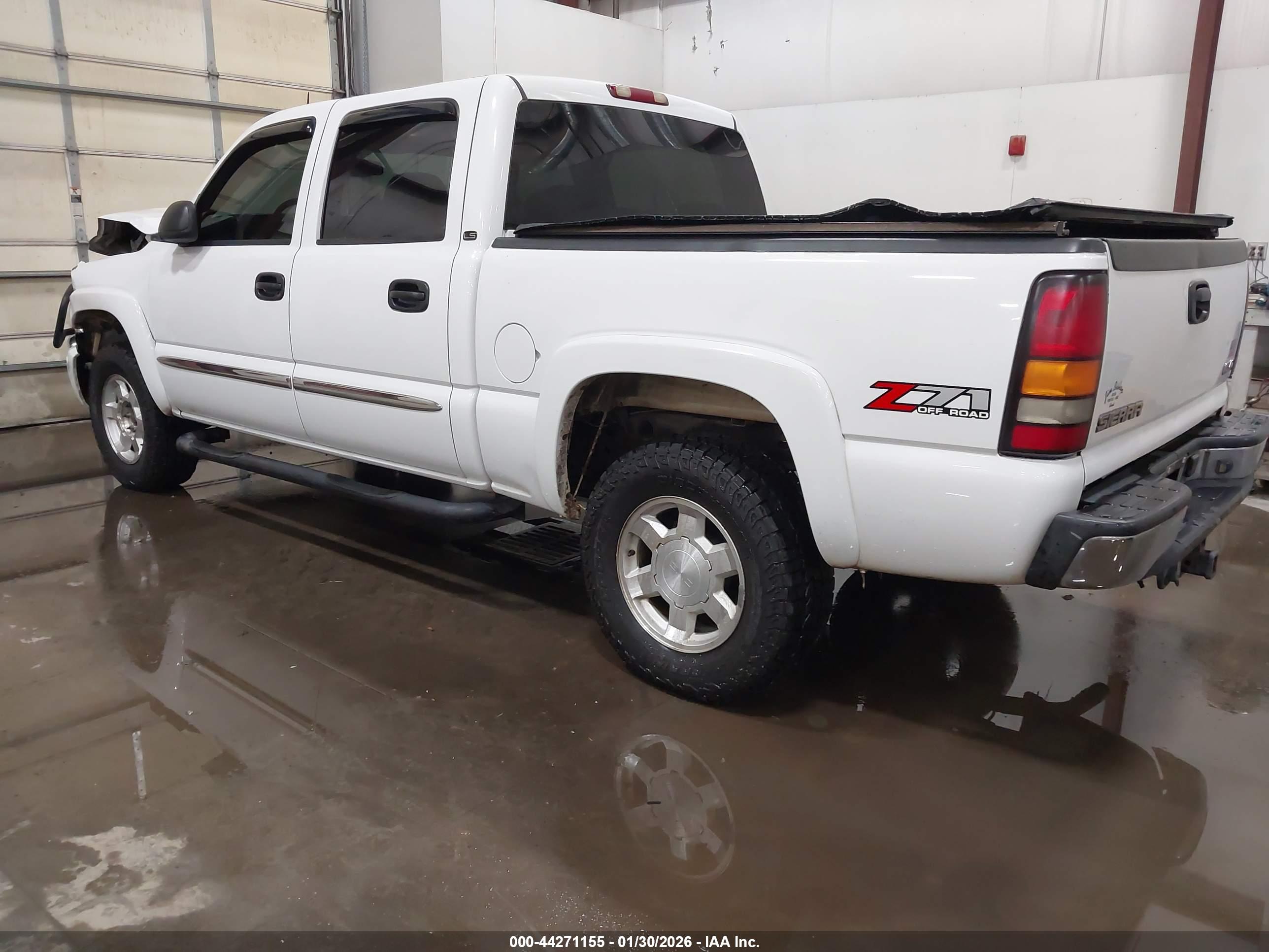 GMC SIERRA image 3