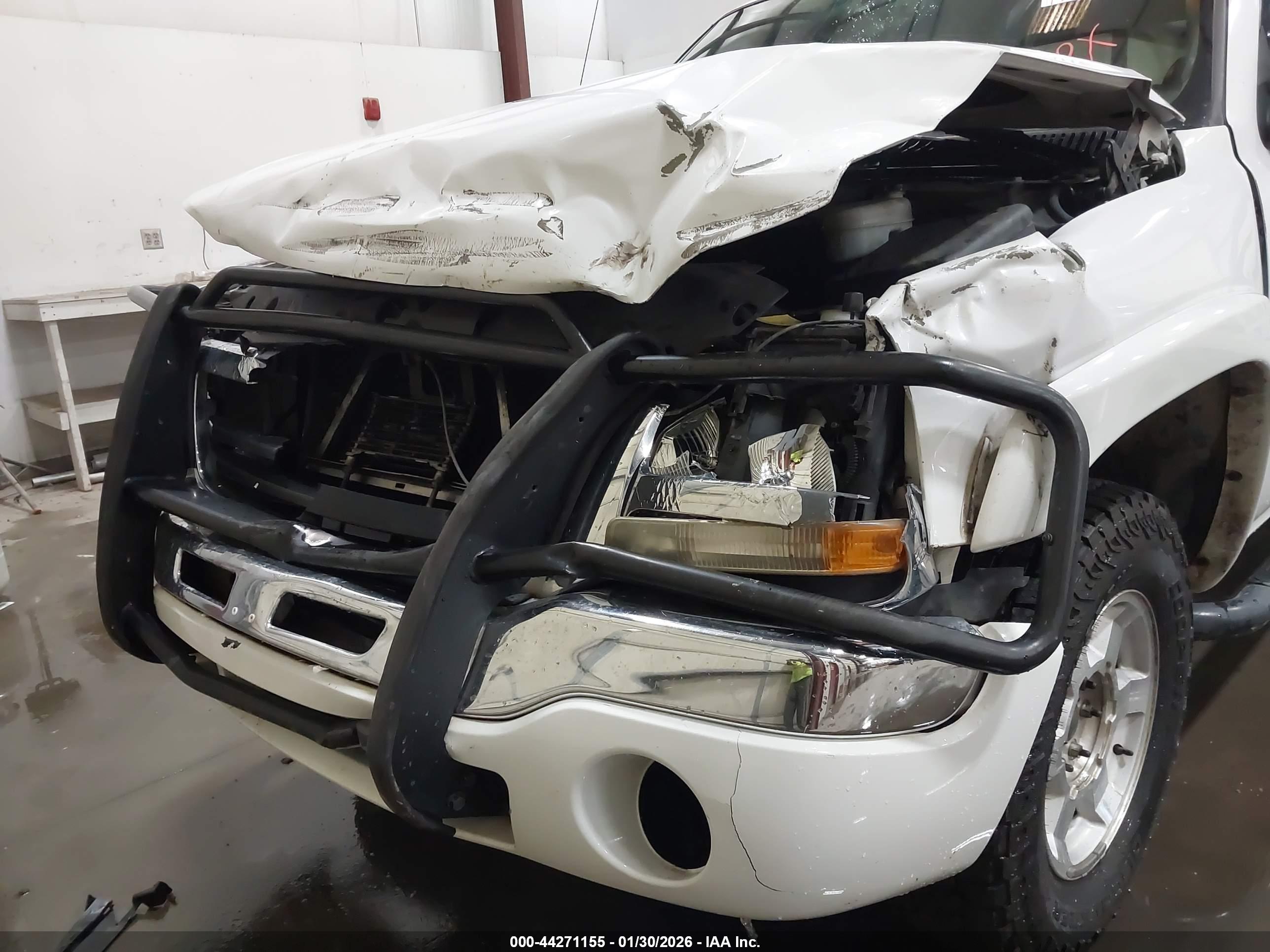 GMC SIERRA image 6