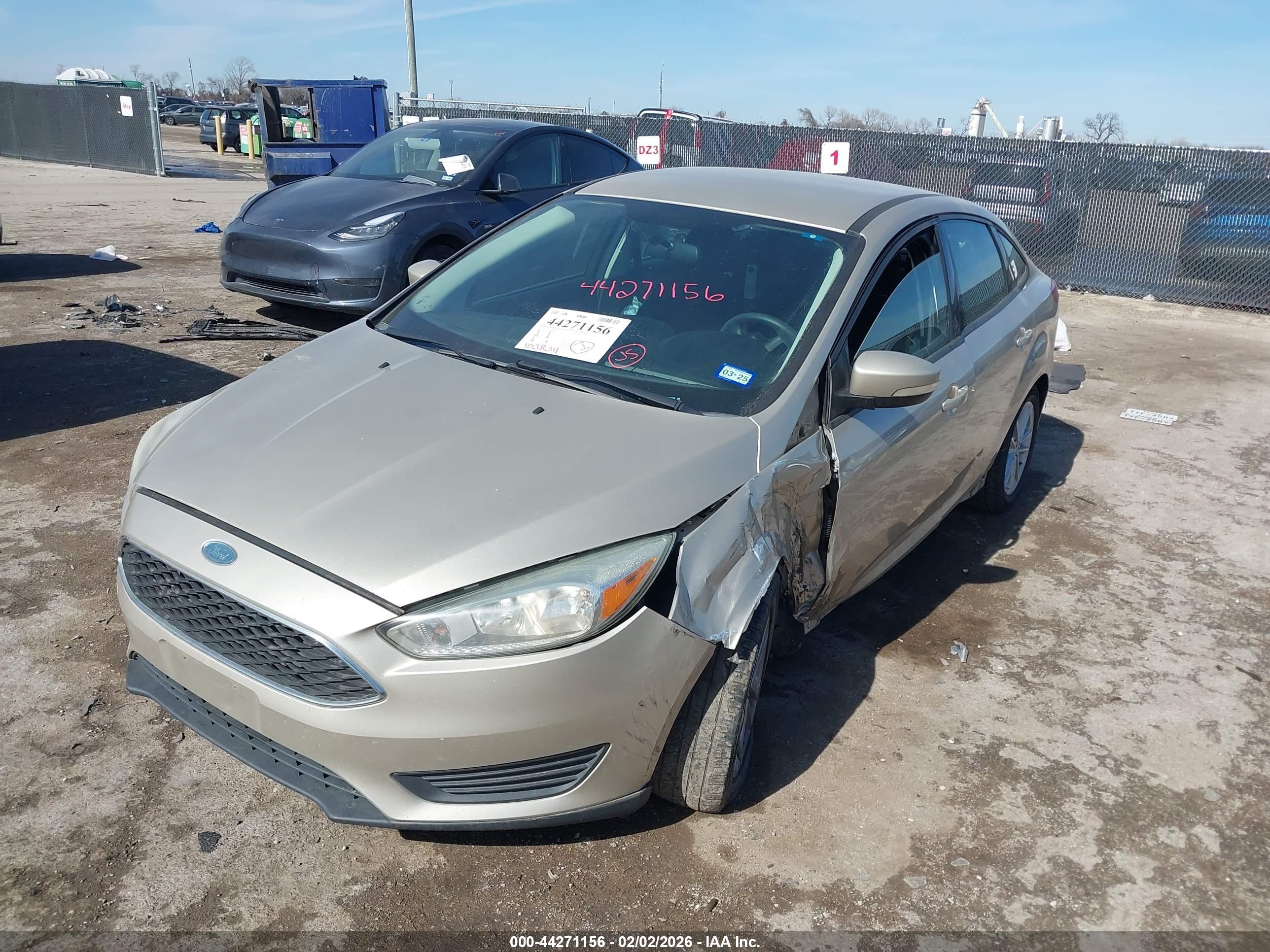 FORD FOCUS image 2