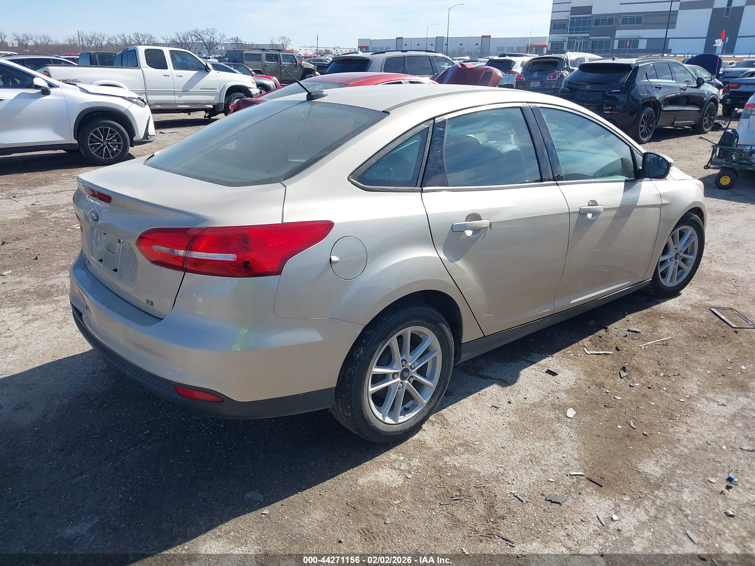 FORD FOCUS image 4