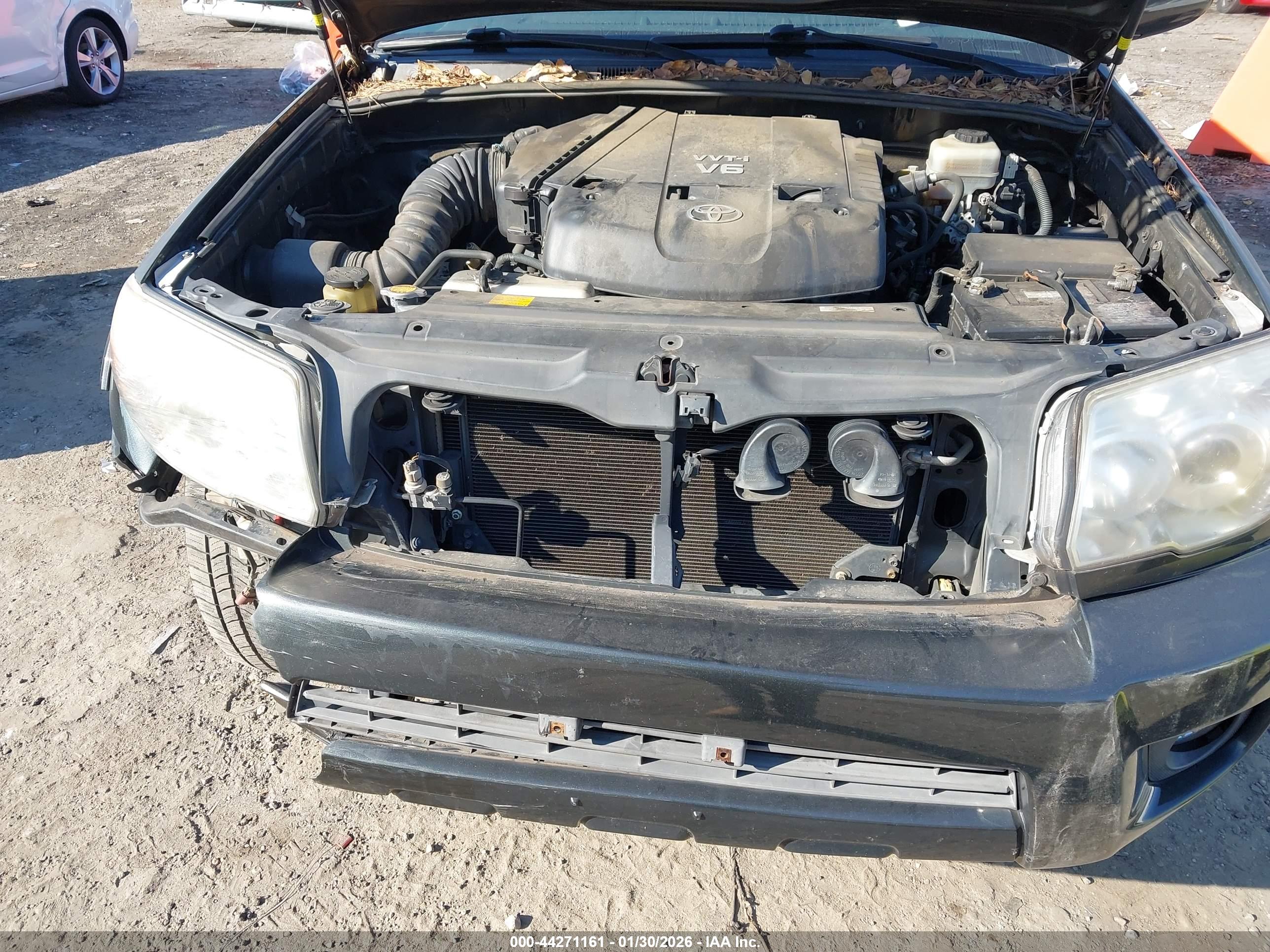 TOYOTA 4RUNNER image 10