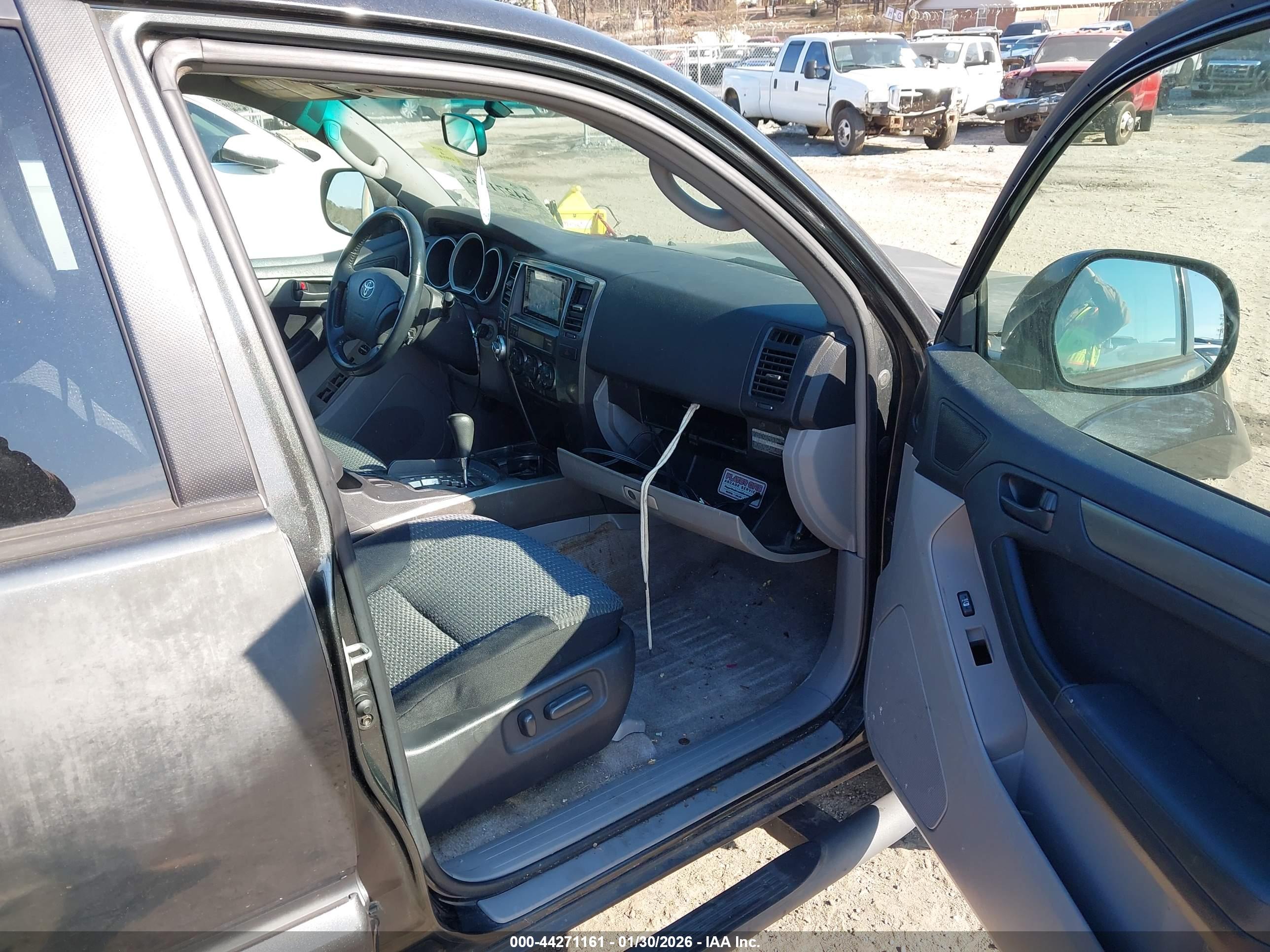 TOYOTA 4RUNNER image 5
