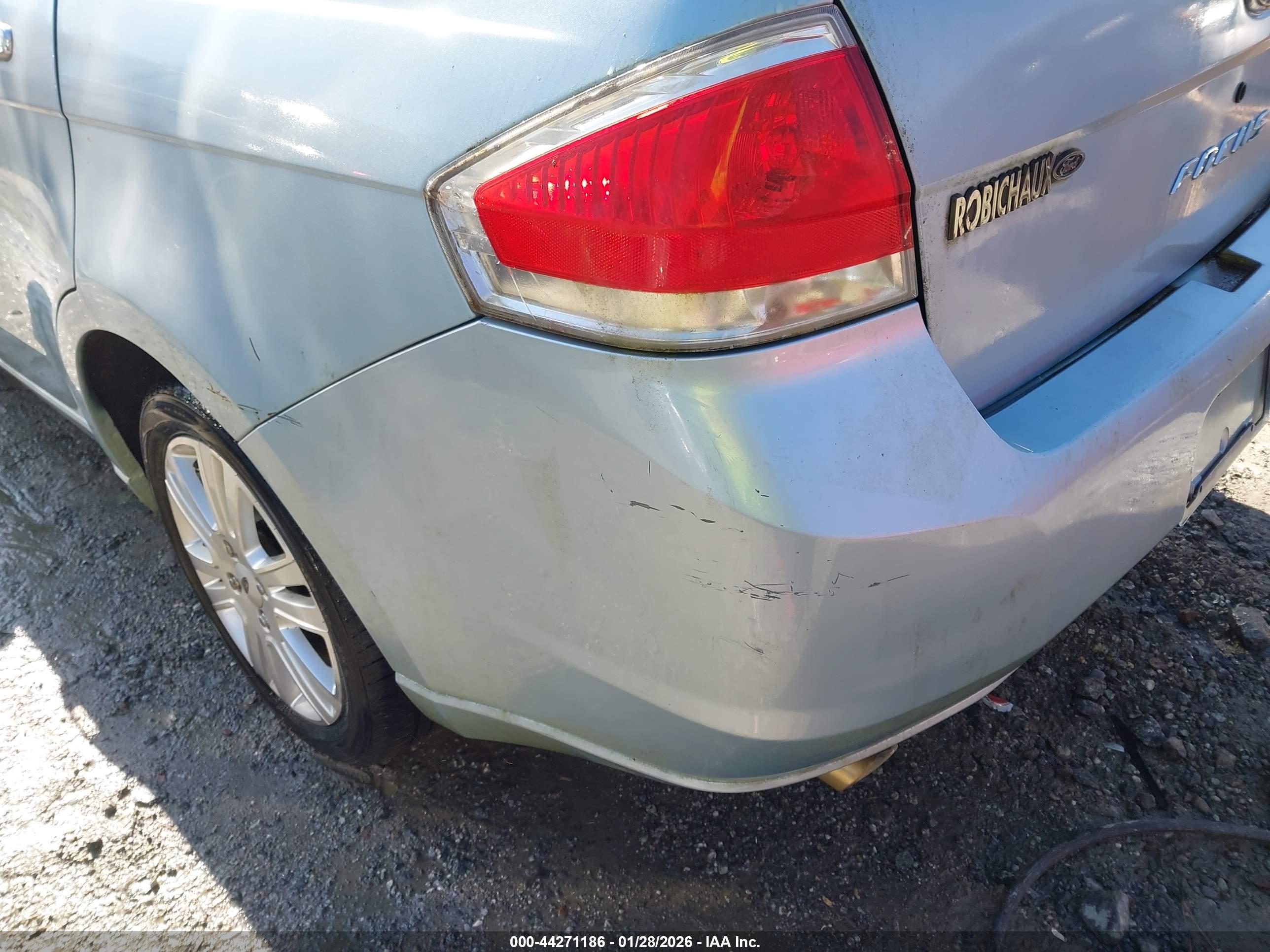 FORD FOCUS image 6