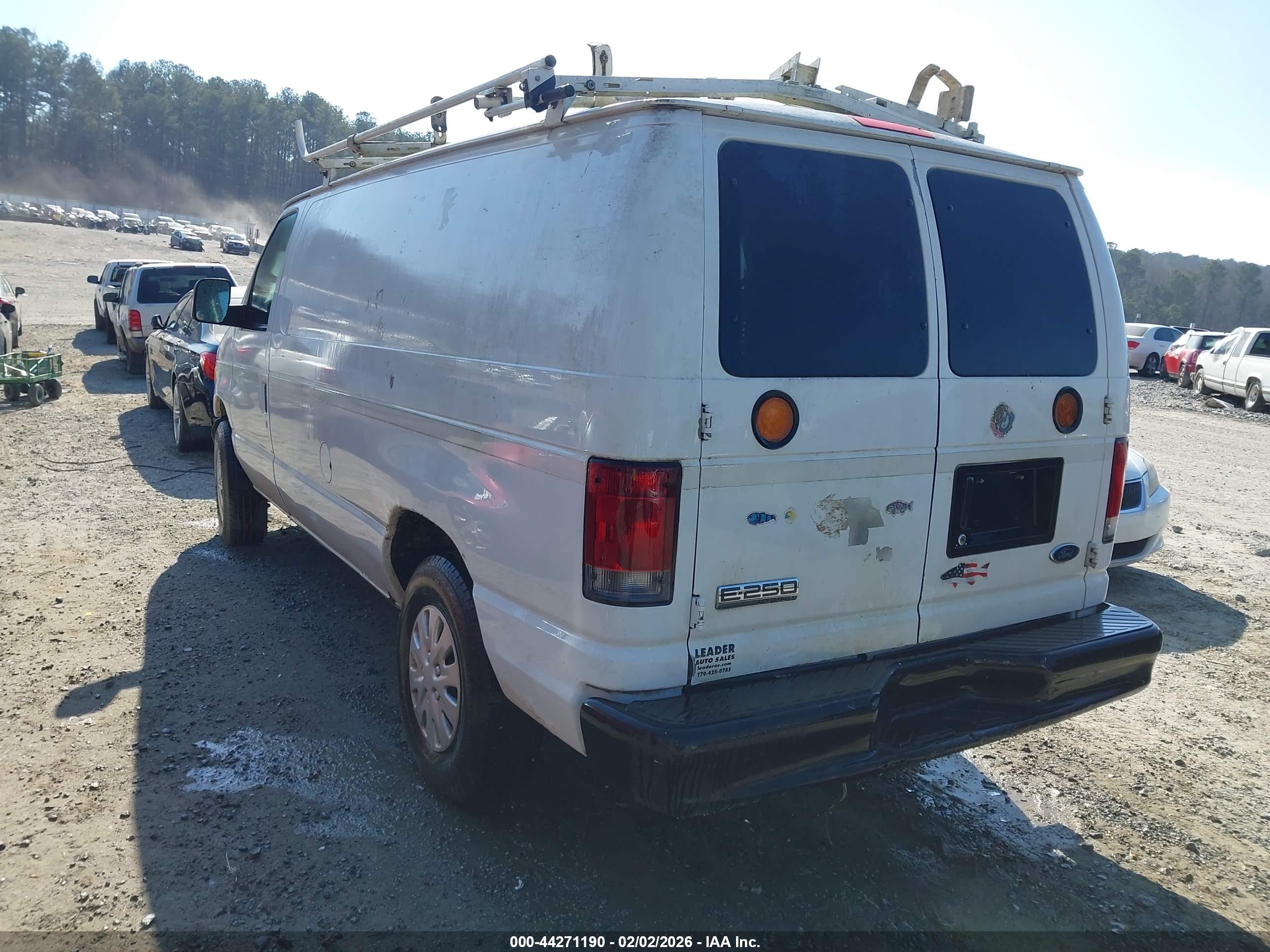 FORD E-250 image 3