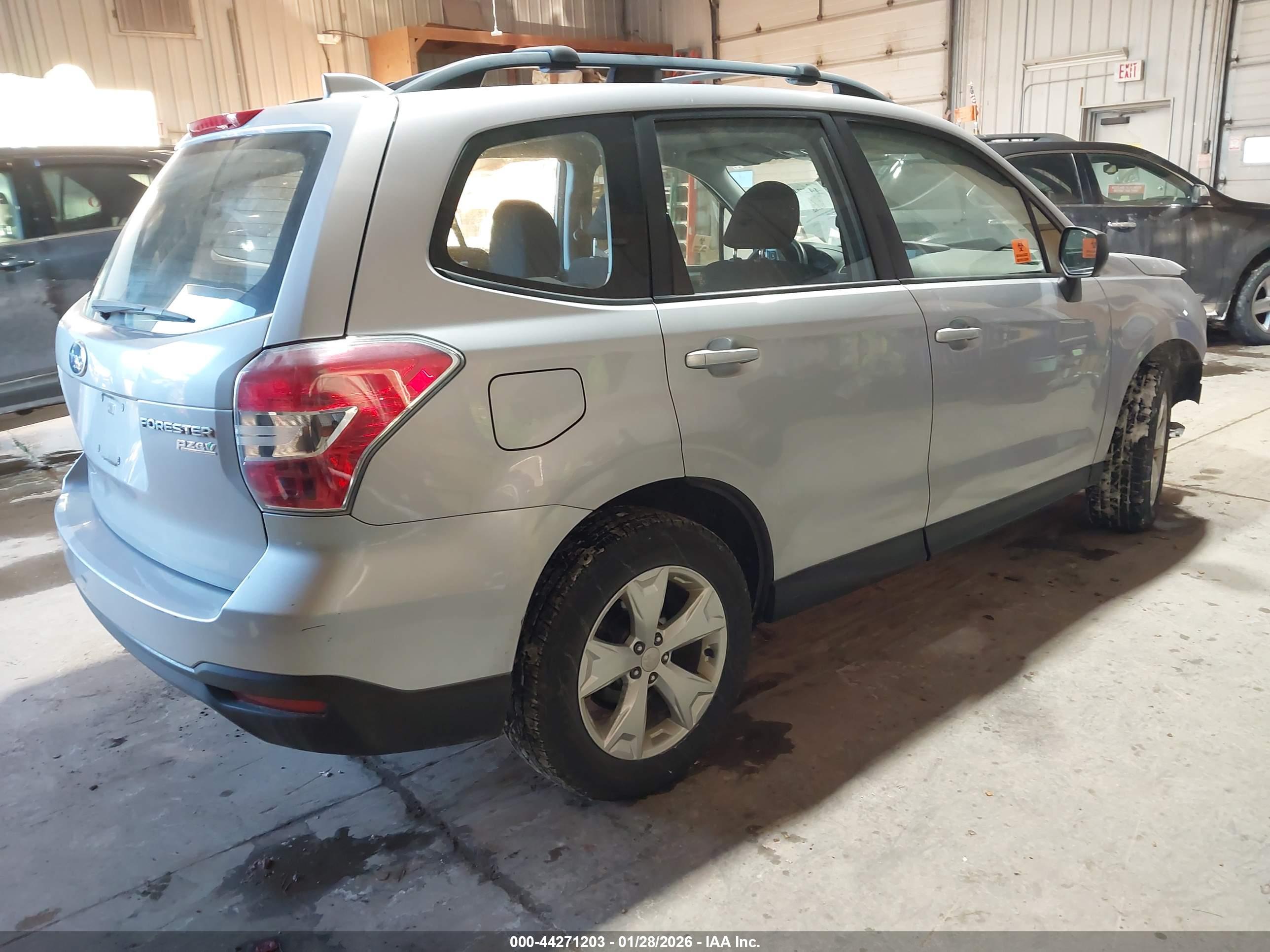 SUBARU FORESTER image 4