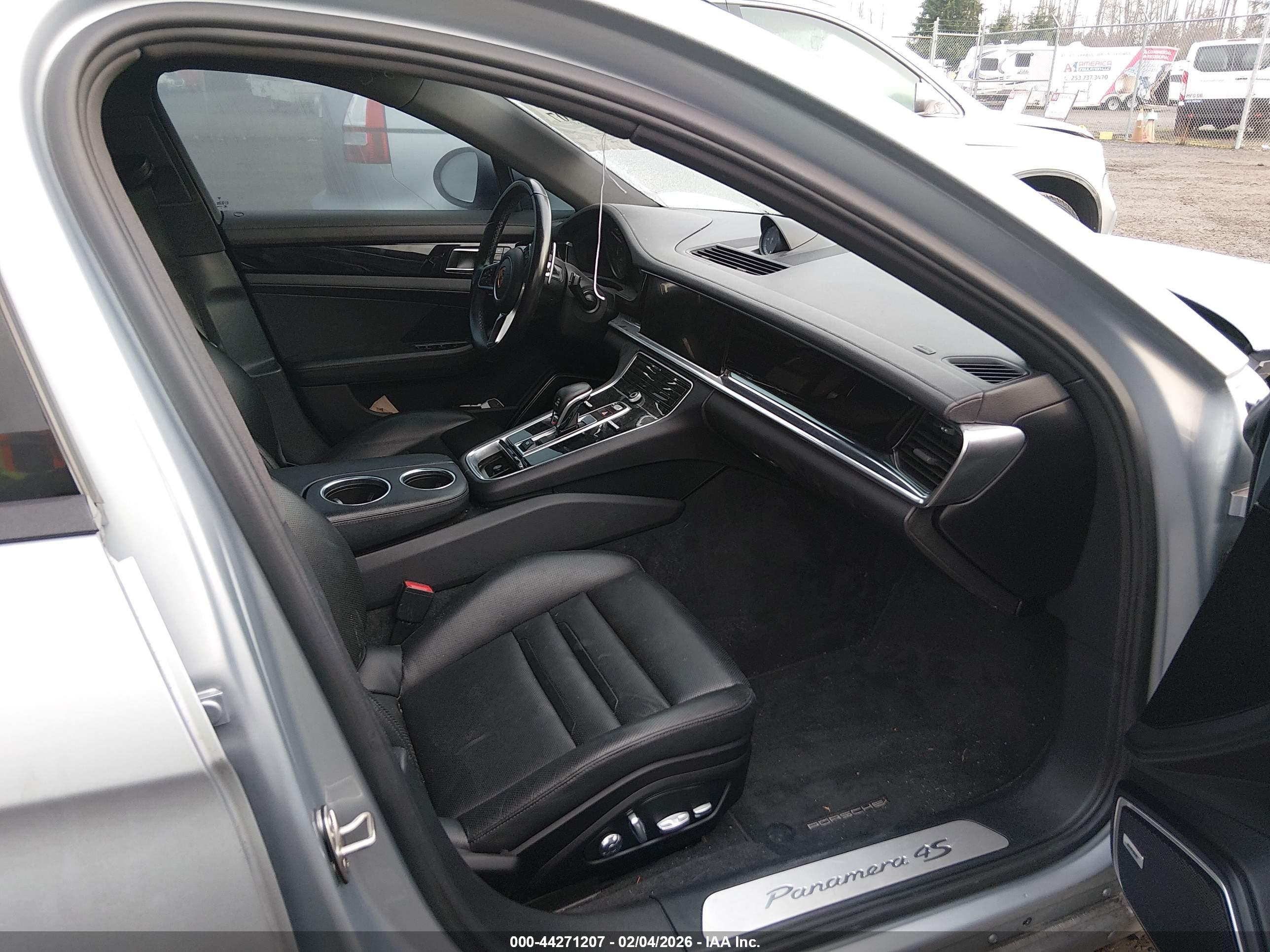 PORSCHE PANAMERA image 5