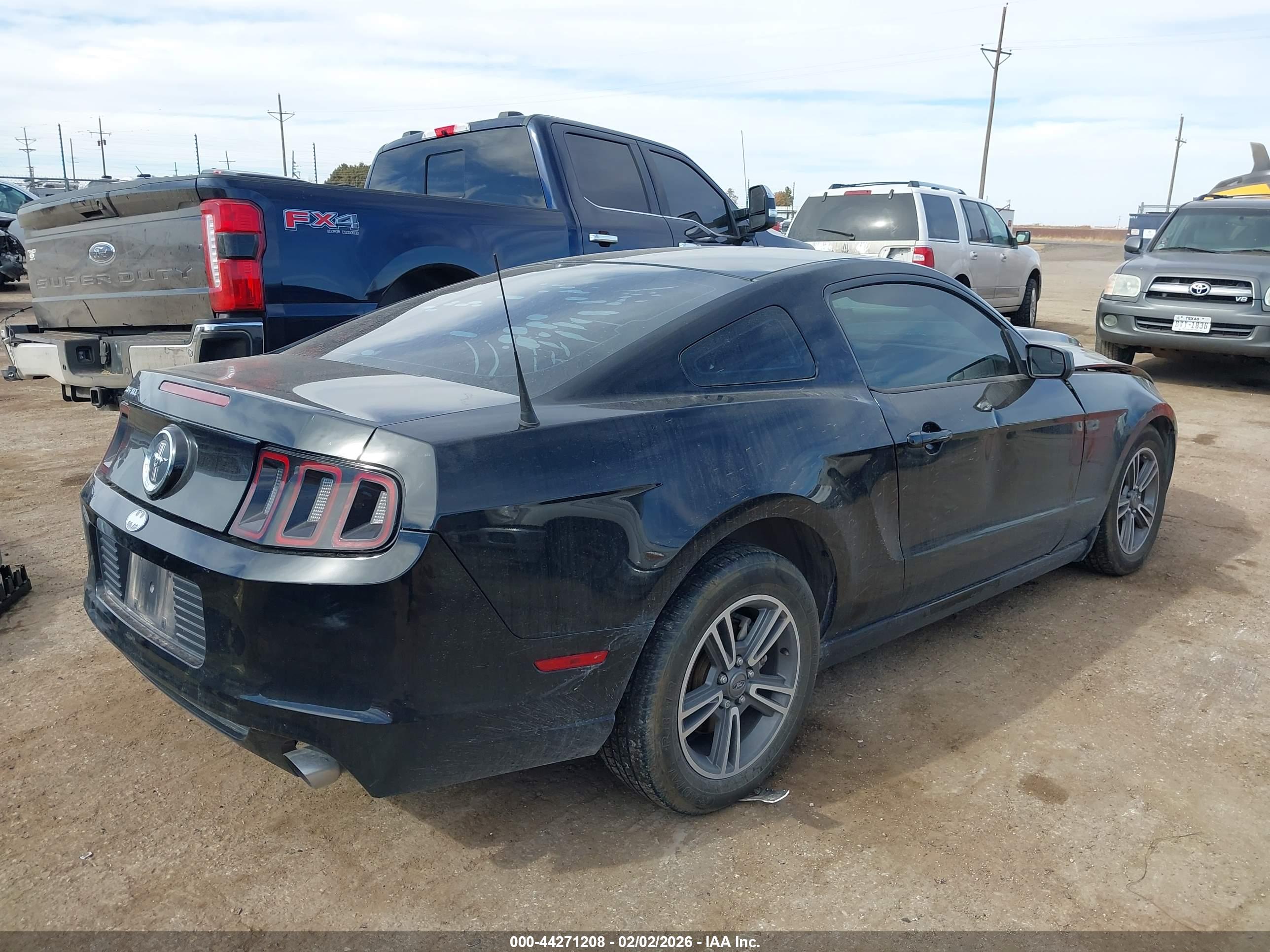 FORD MUSTANG image 4