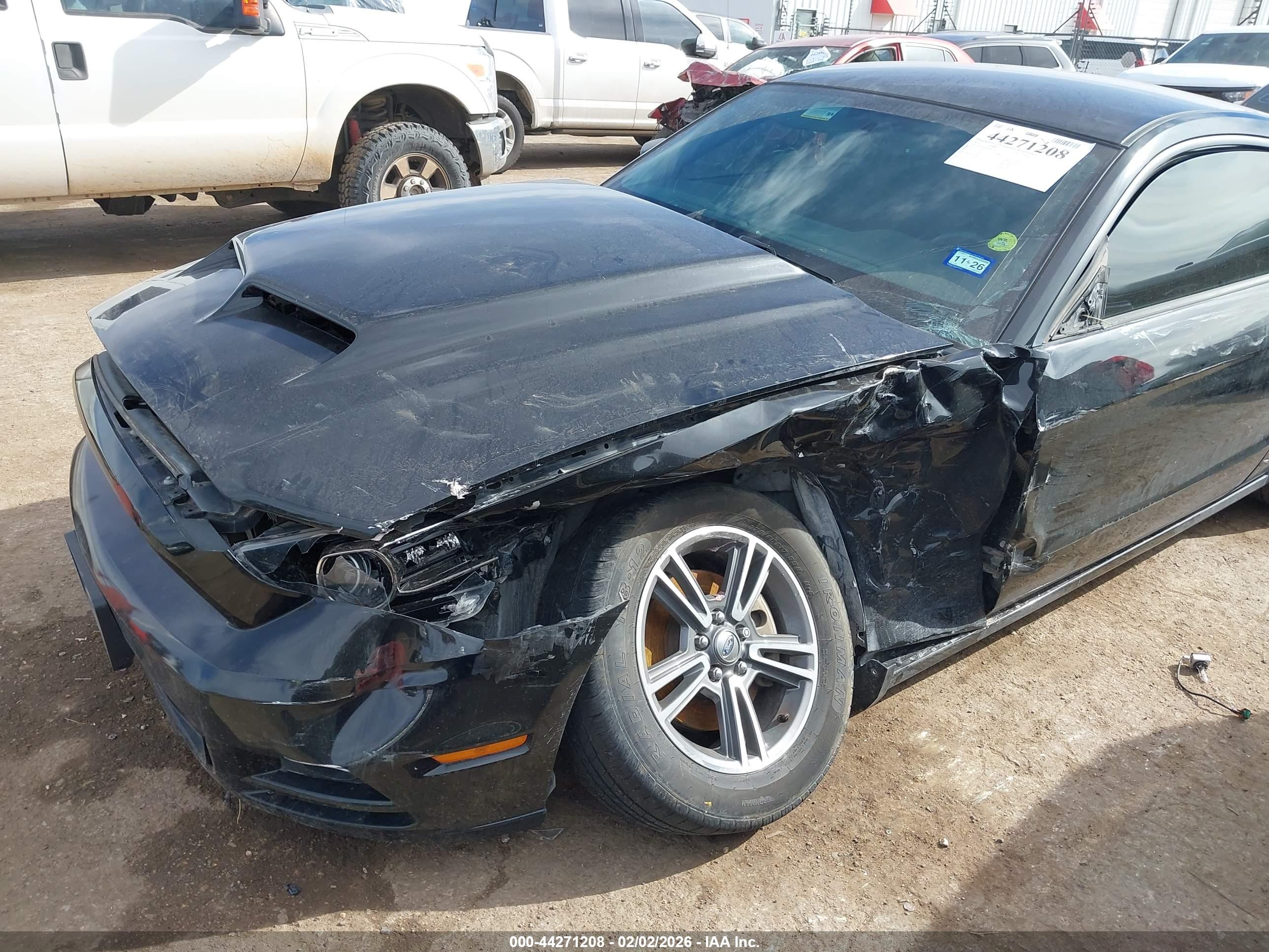FORD MUSTANG image 6