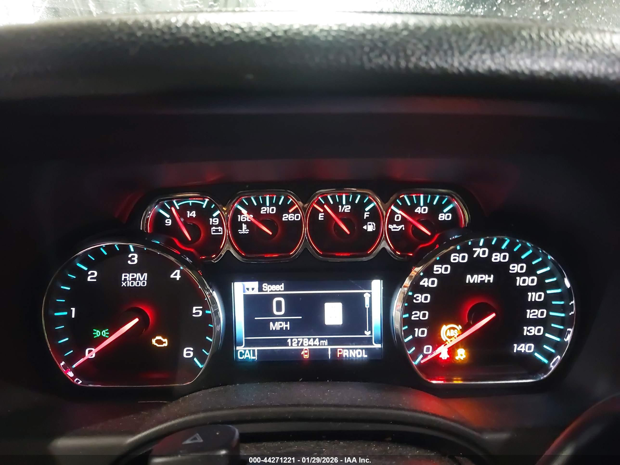 CHEVROLET SUBURBAN image 7