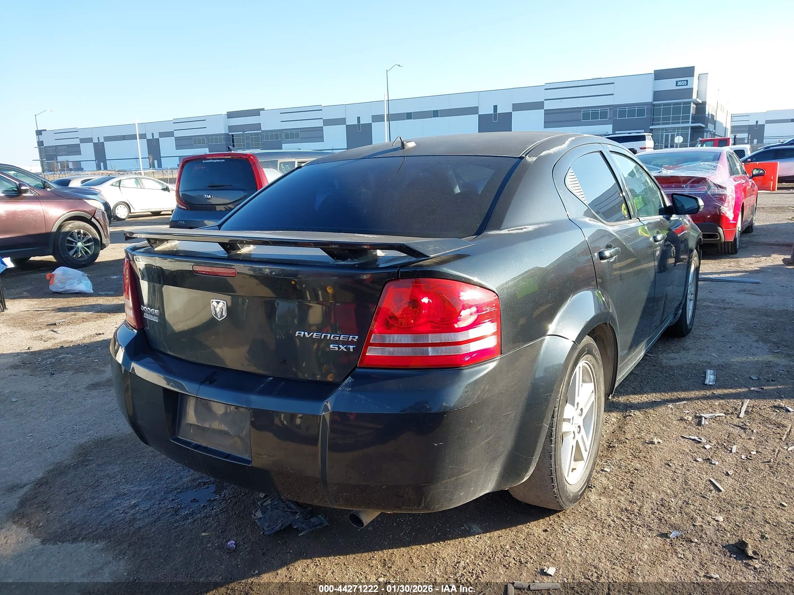 DODGE AVENGER image 4