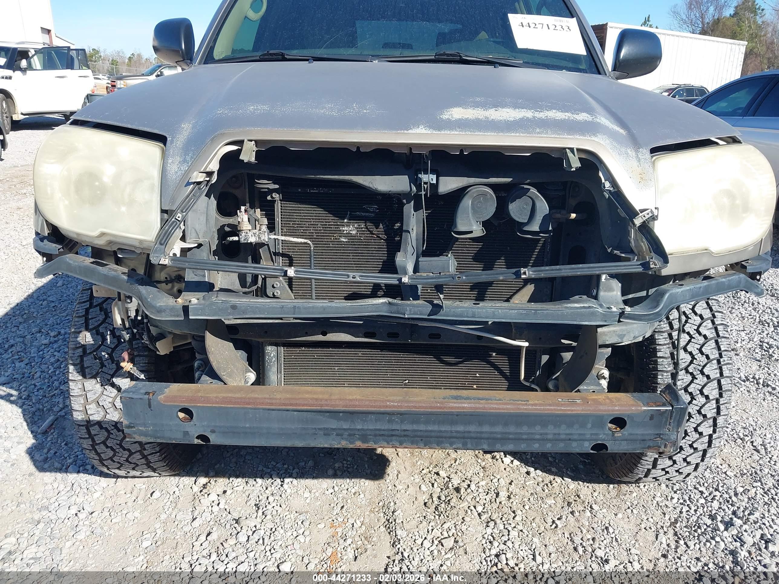 TOYOTA 4RUNNER image 6