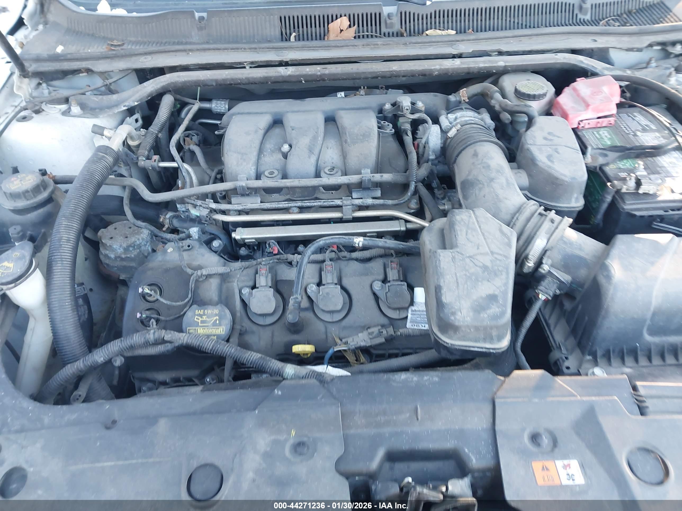 FORD TAURUS image 10