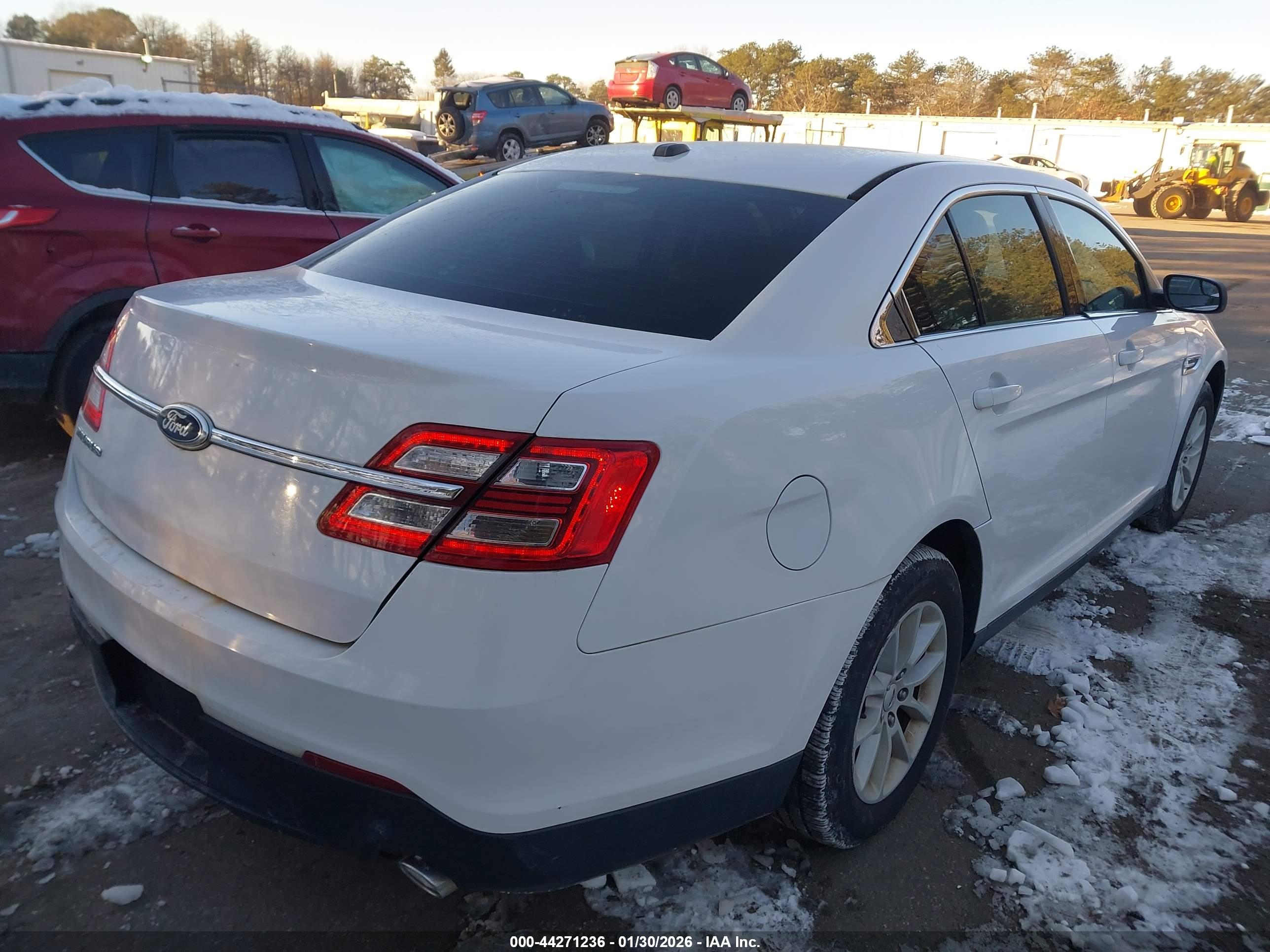 FORD TAURUS image 4