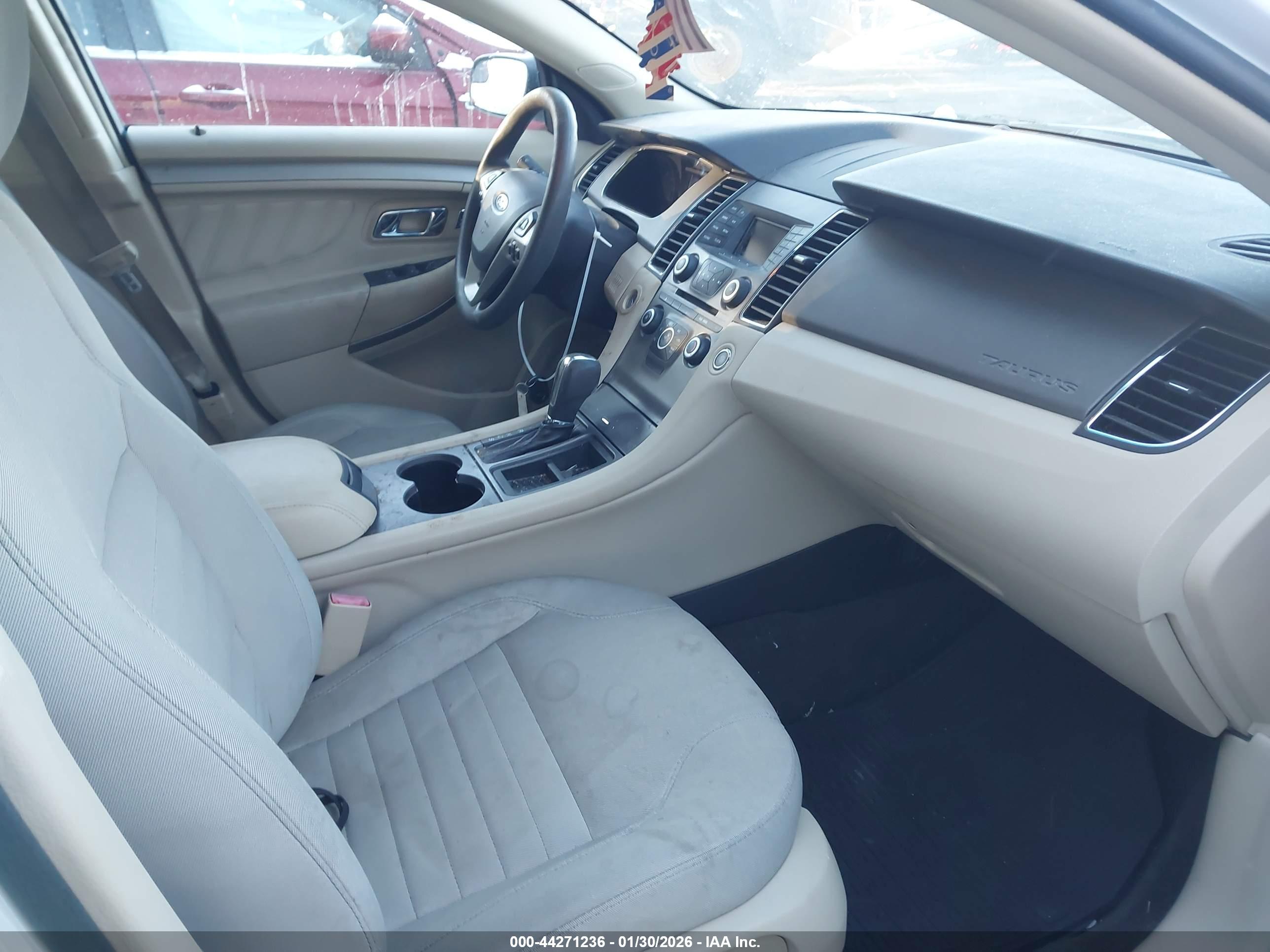 FORD TAURUS image 5