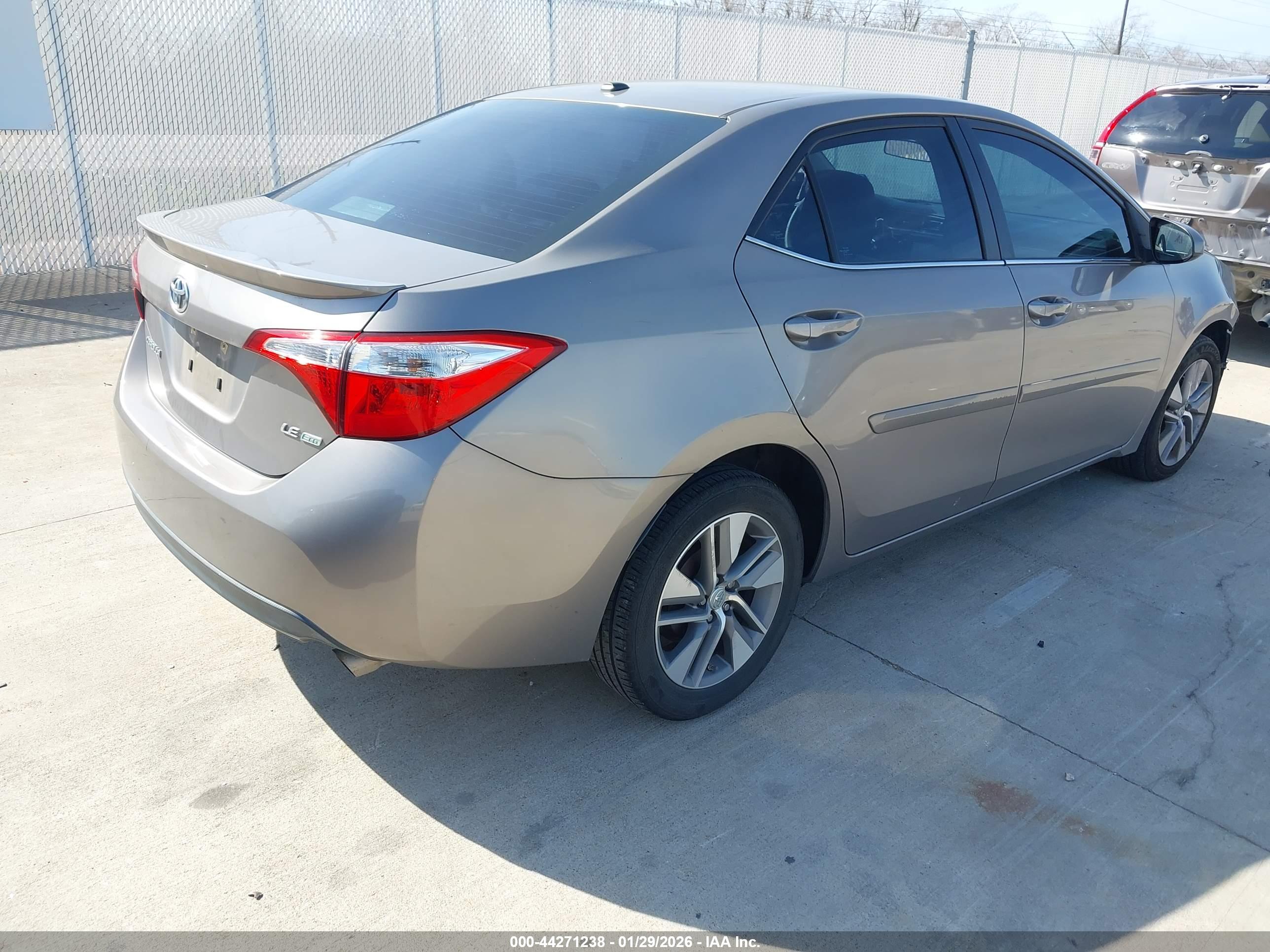 TOYOTA COROLLA image 4