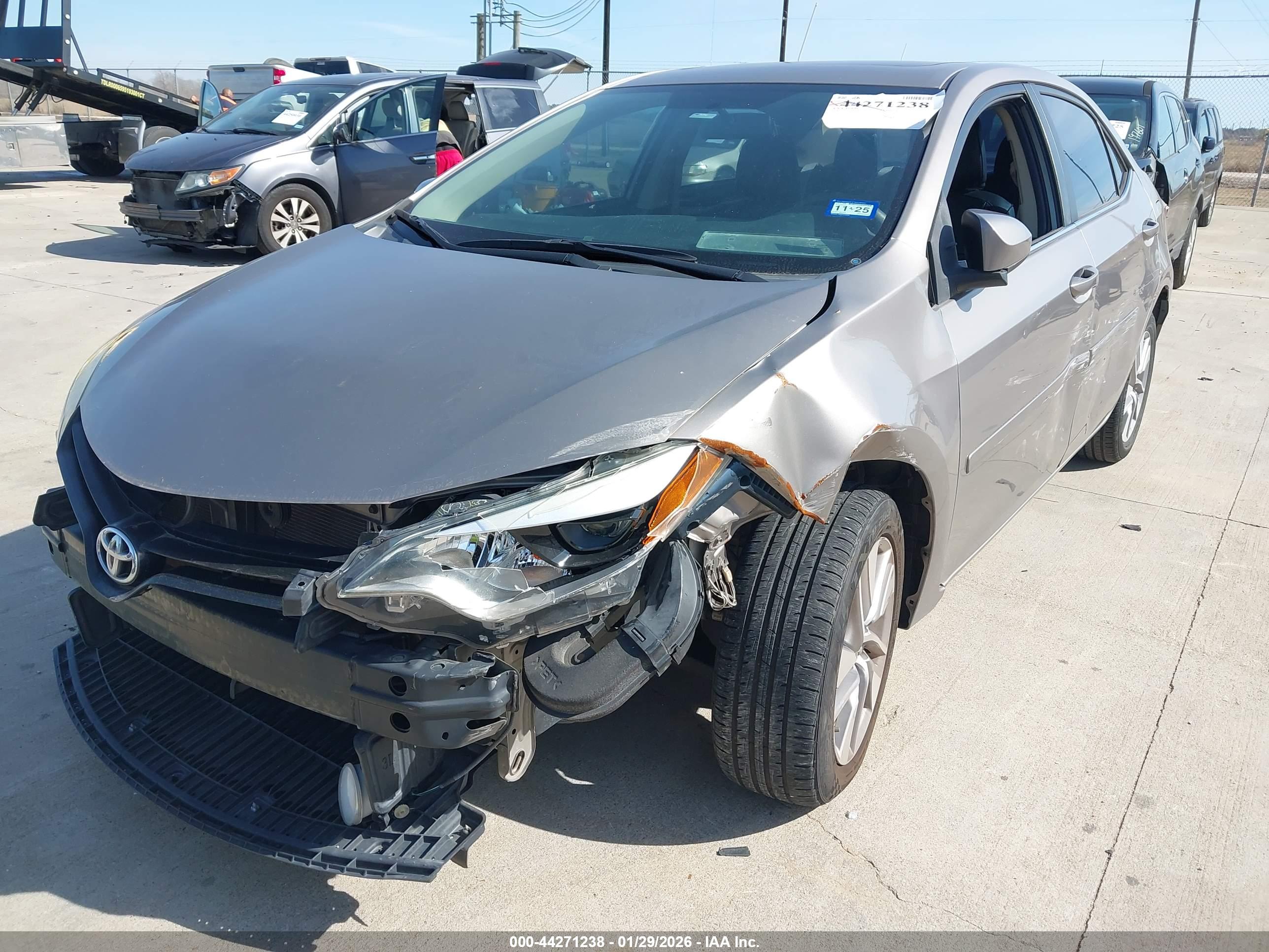 TOYOTA COROLLA image 6