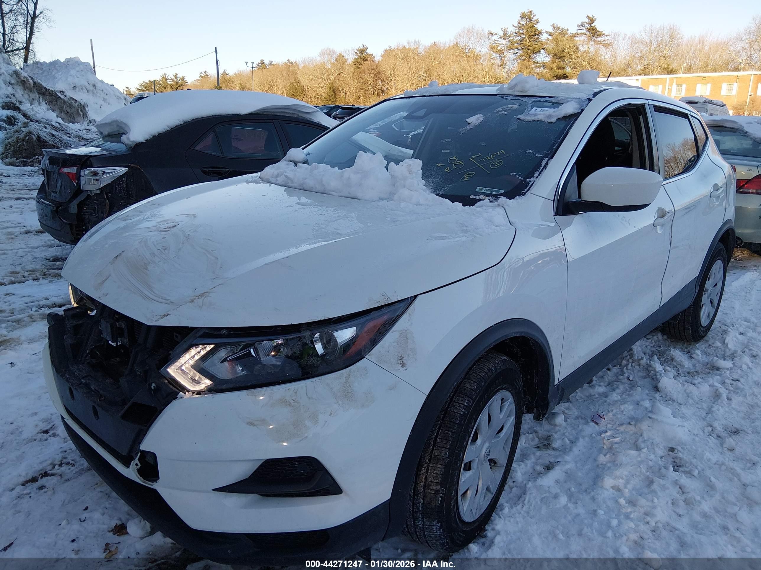 NISSAN ROGUE image 2
