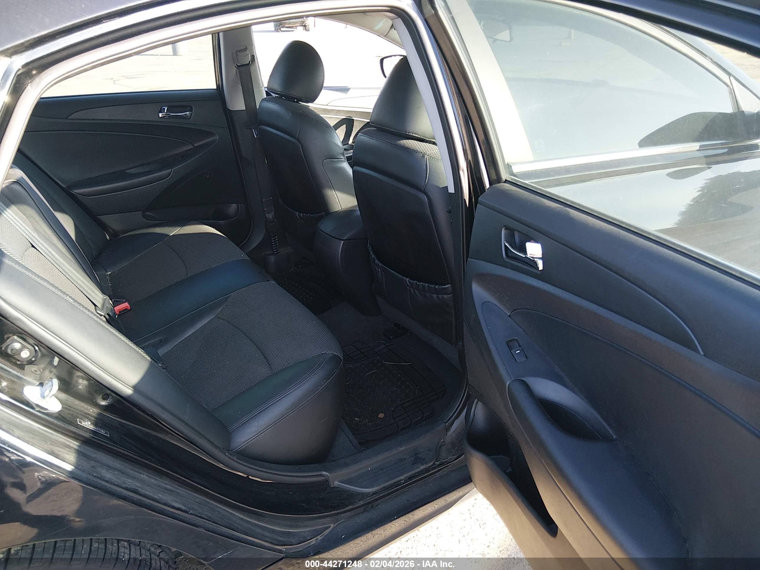 HYUNDAI SONATA image 8