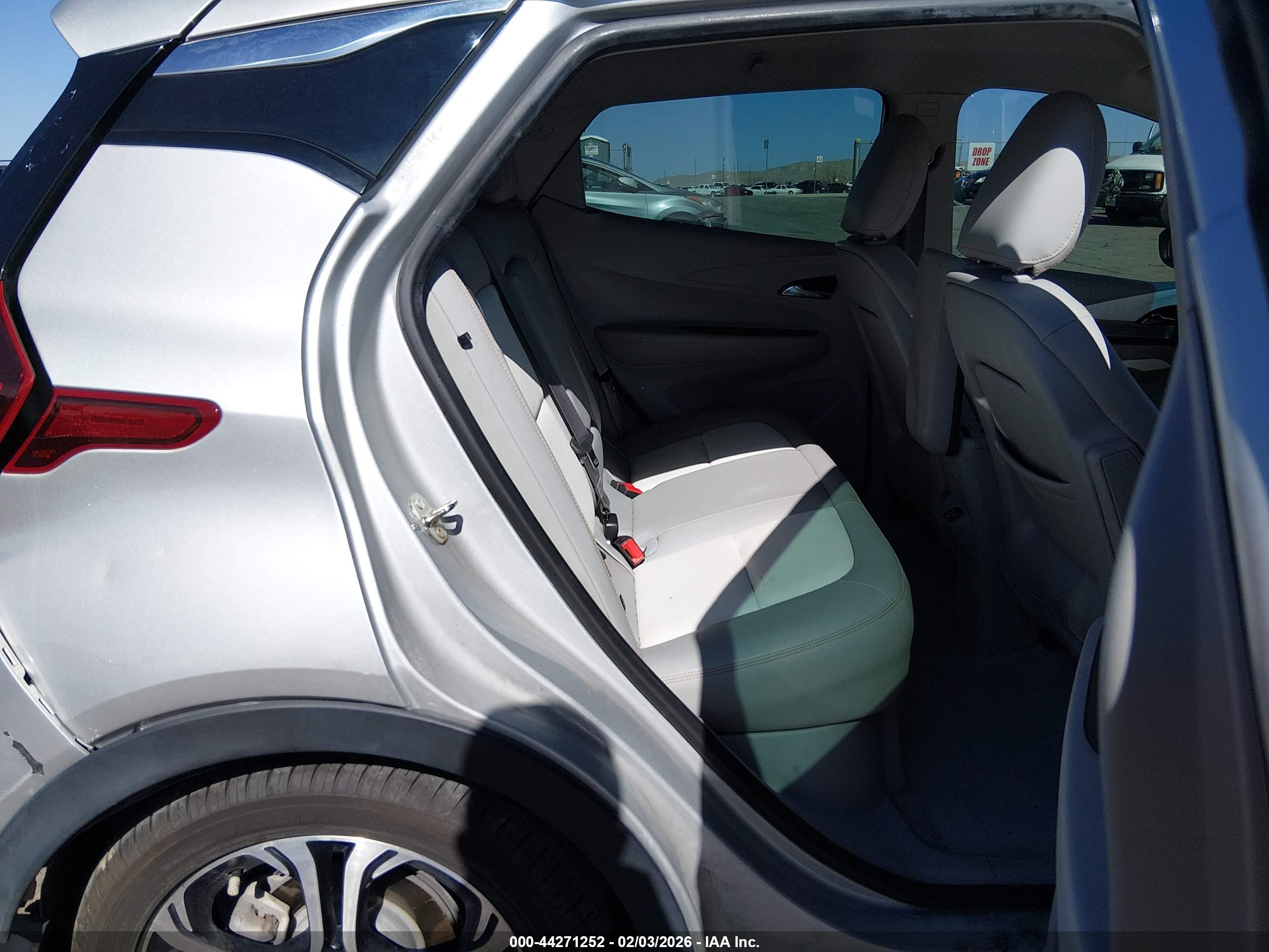 CHEVROLET BOLT image 8