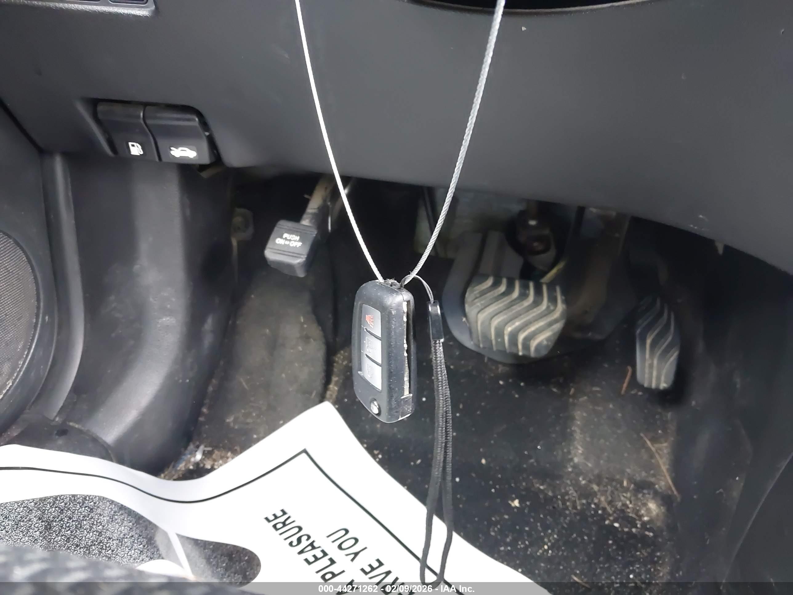 NISSAN ROGUE image 11