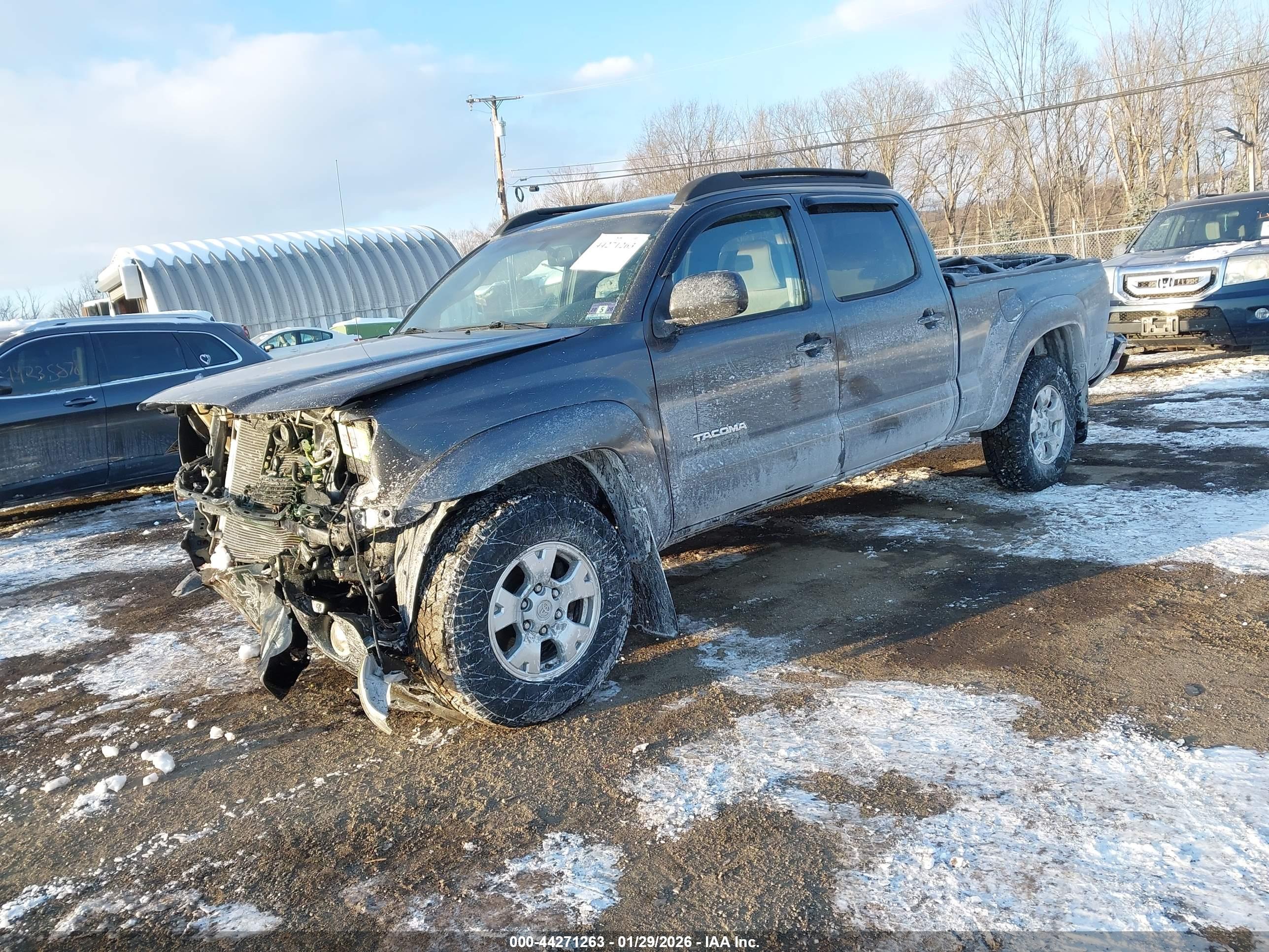 TOYOTA TACOMA image 2