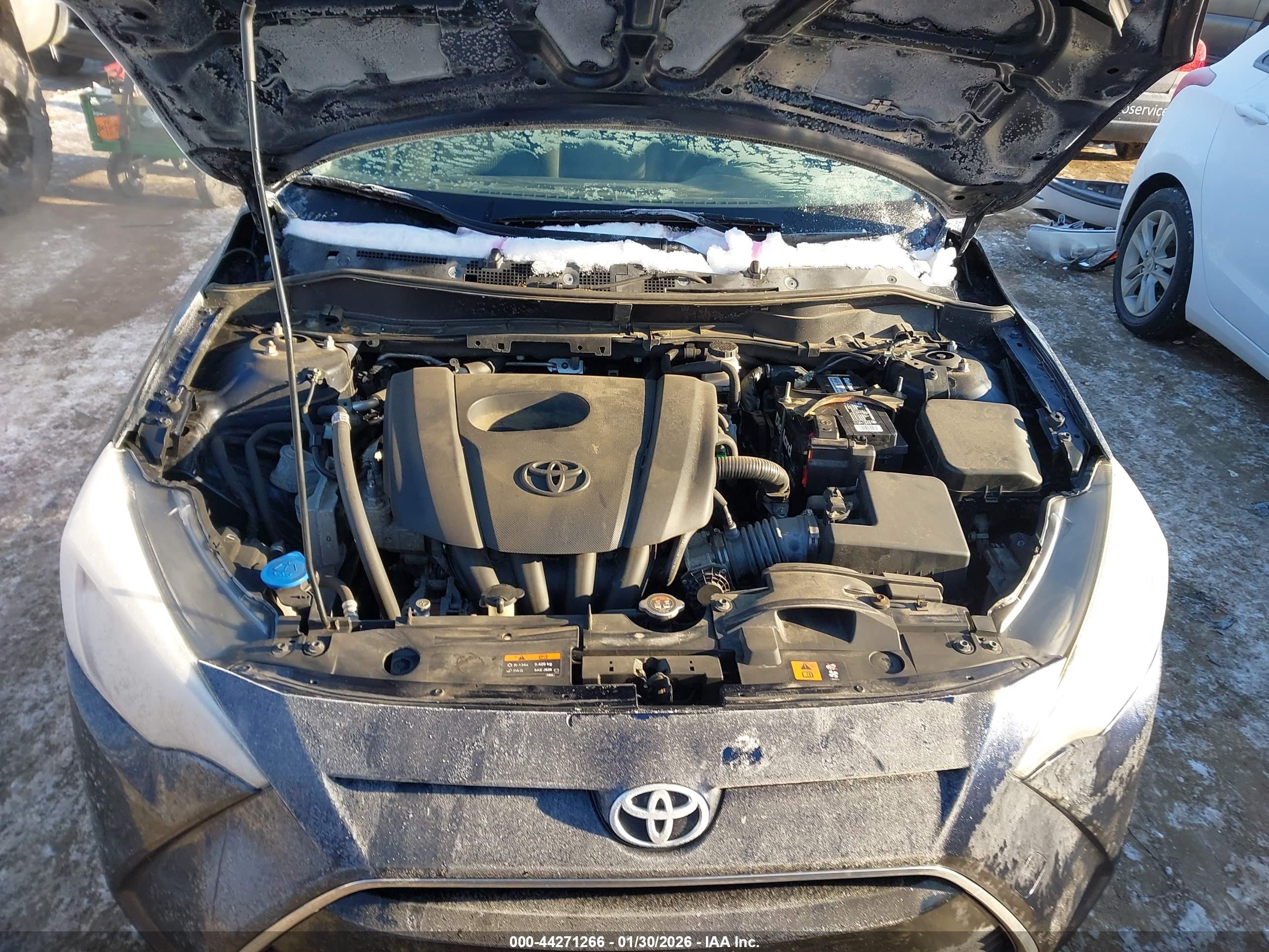 TOYOTA YARIS image 10
