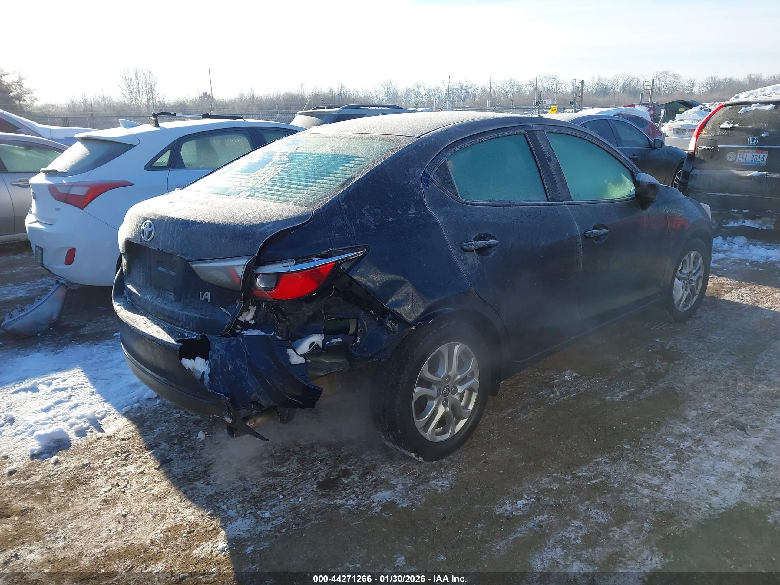 TOYOTA YARIS image 4