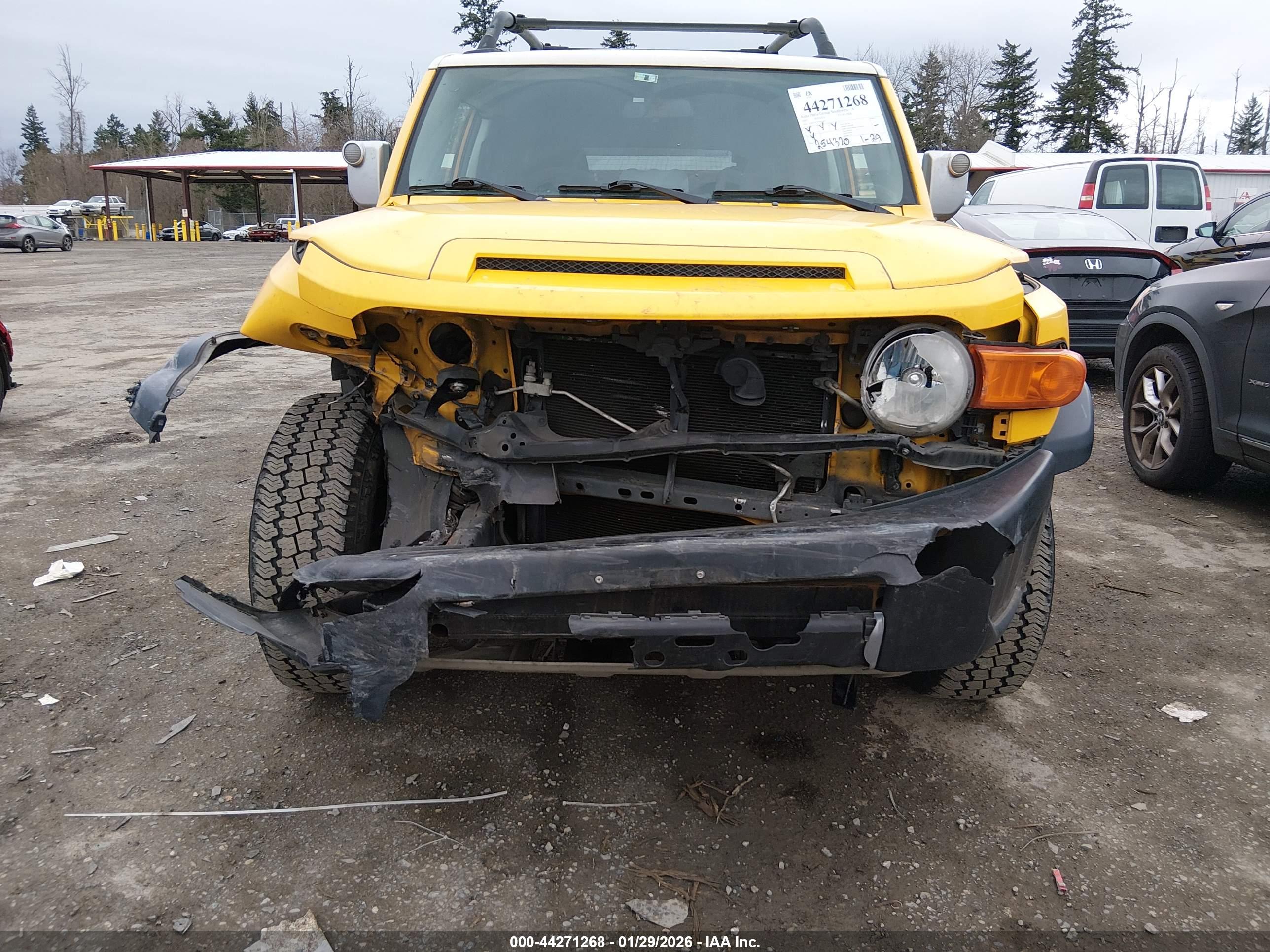 TOYOTA FJ image 6