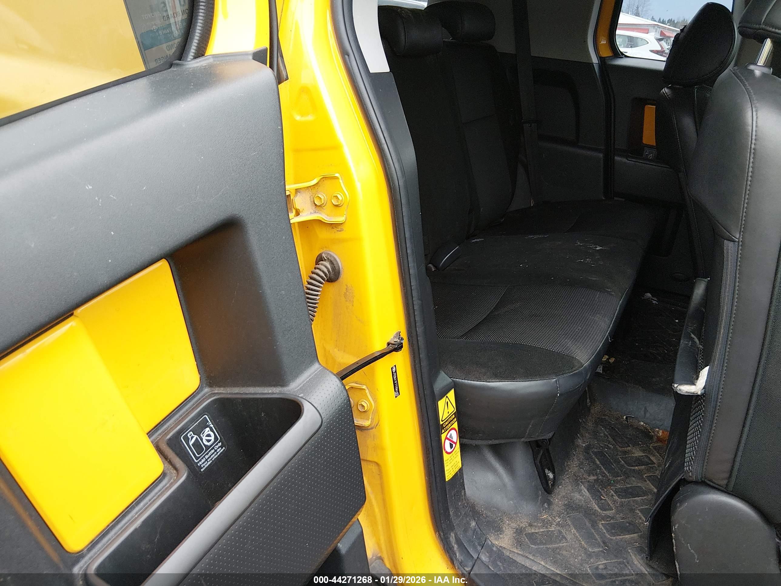 TOYOTA FJ image 8