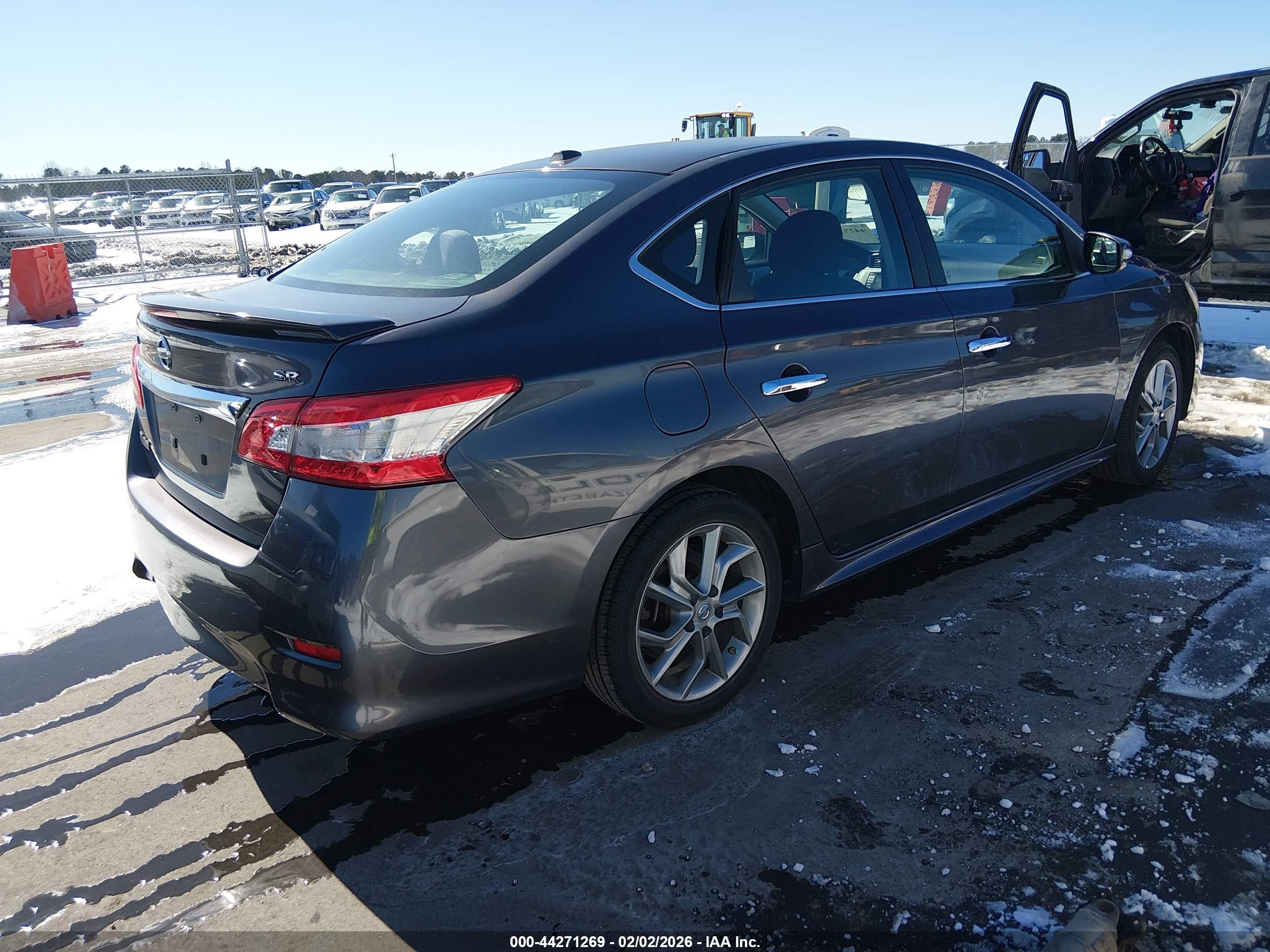 NISSAN SENTRA image 4