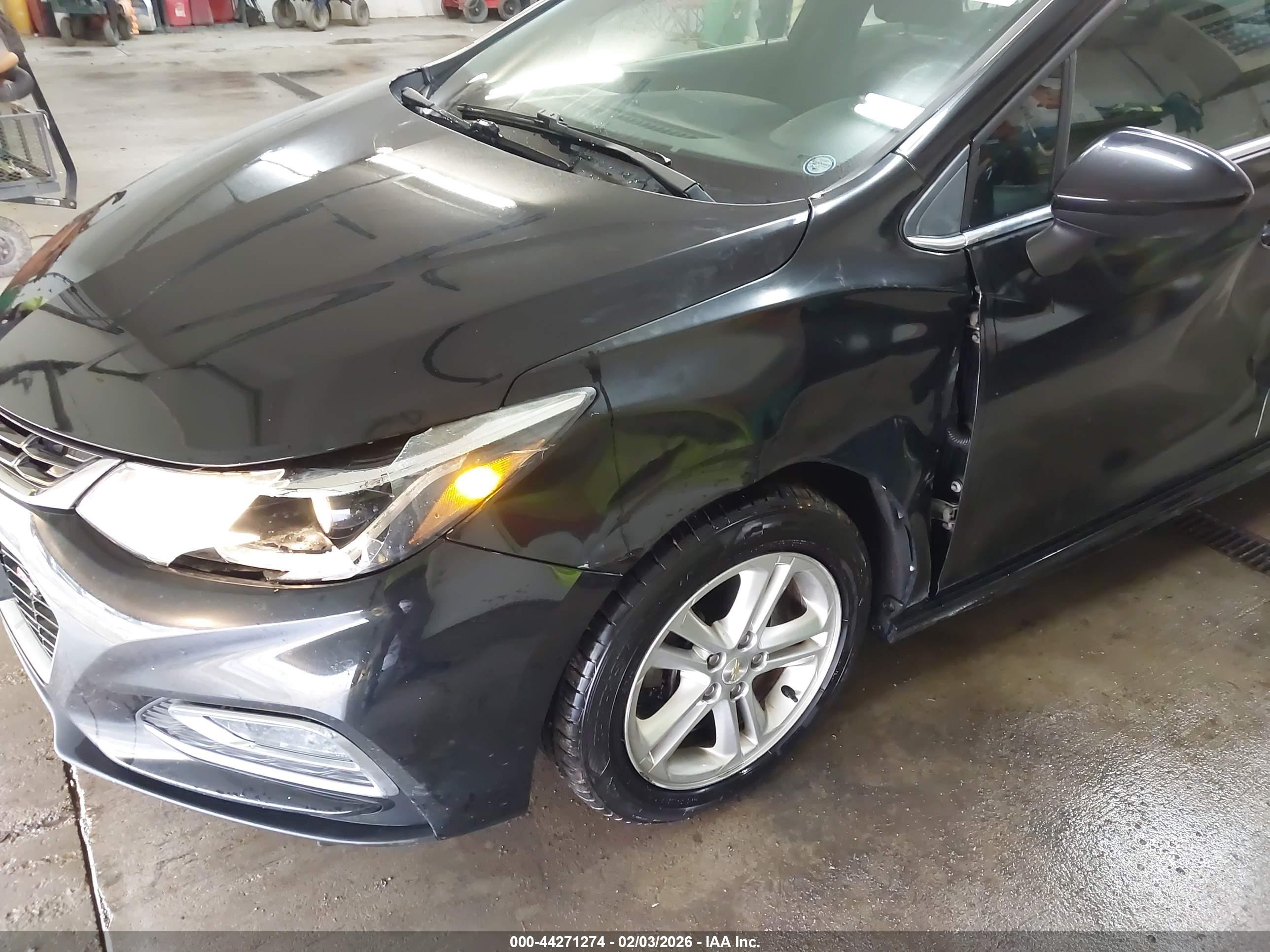 CHEVROLET CRUZE image 6
