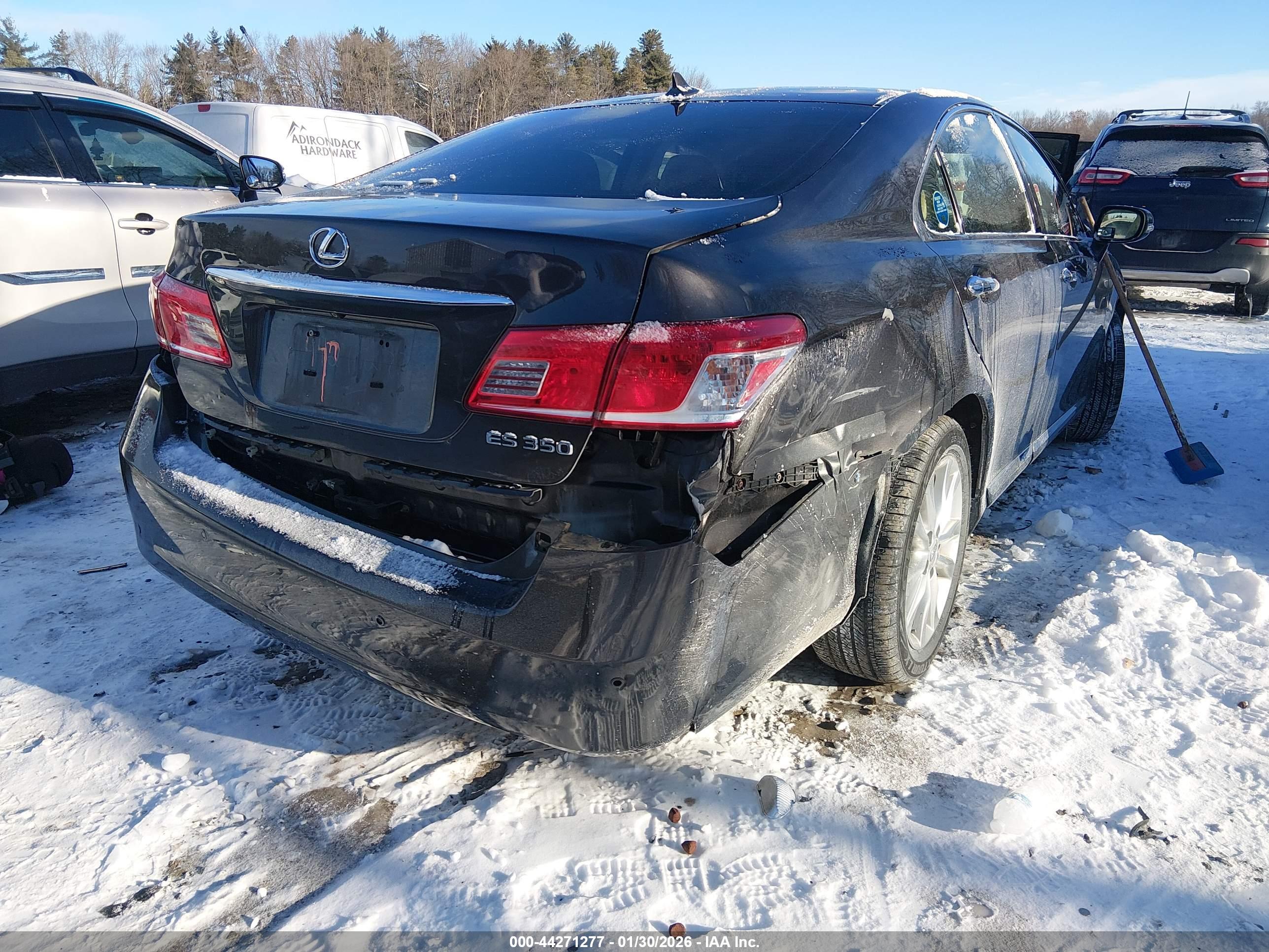 LEXUS ES image 6