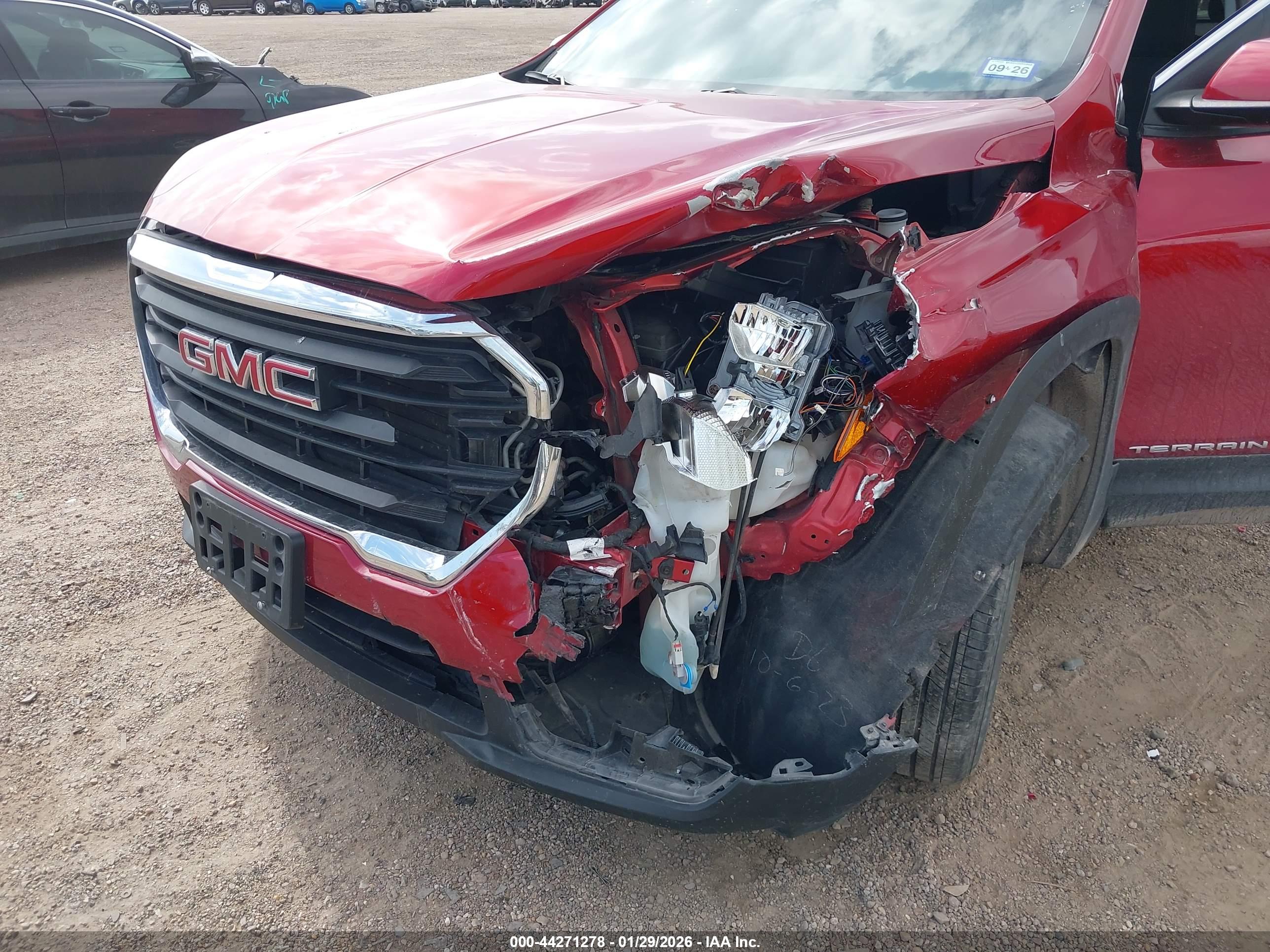 GMC TERRAIN image 6