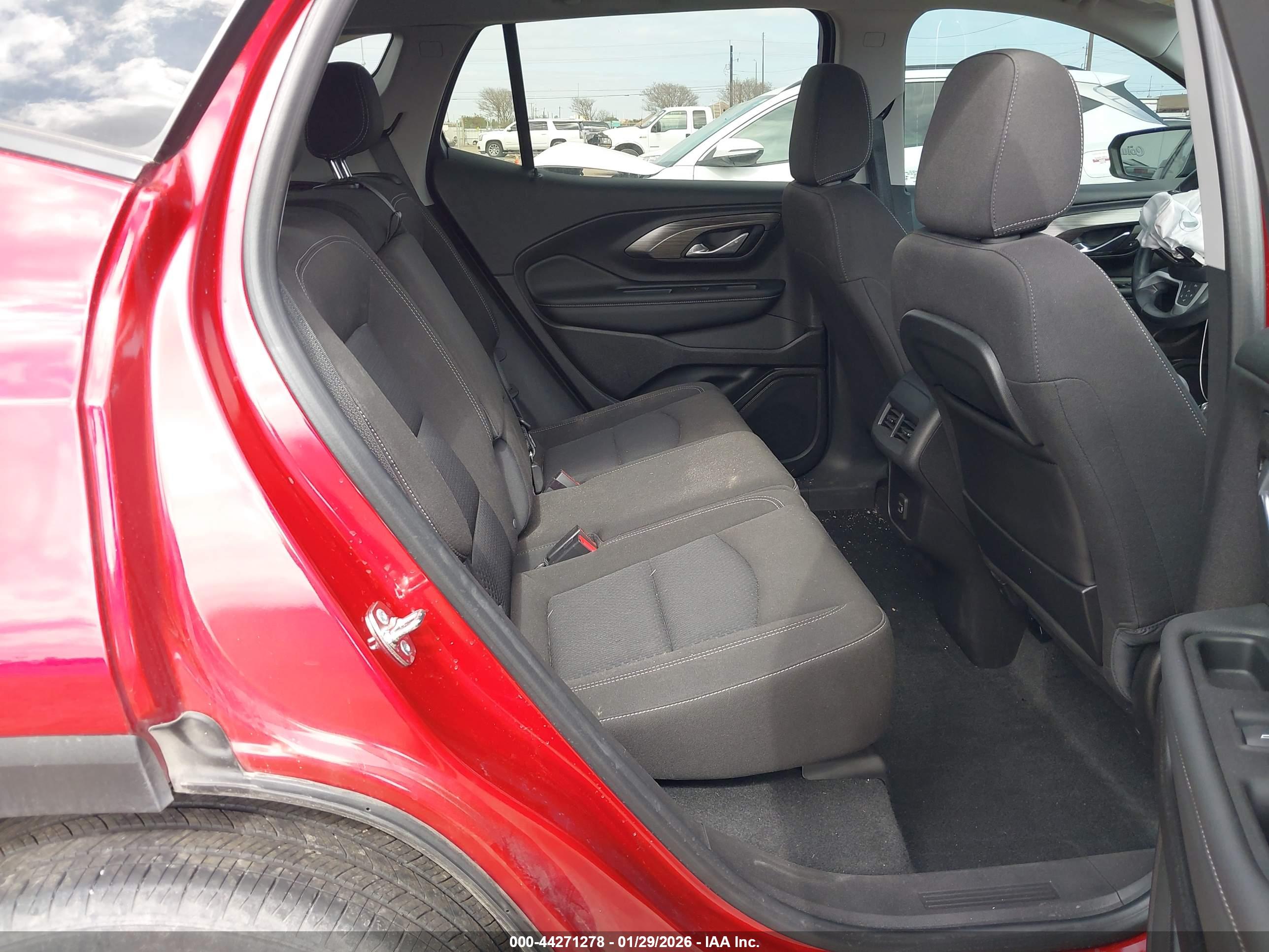GMC TERRAIN image 8