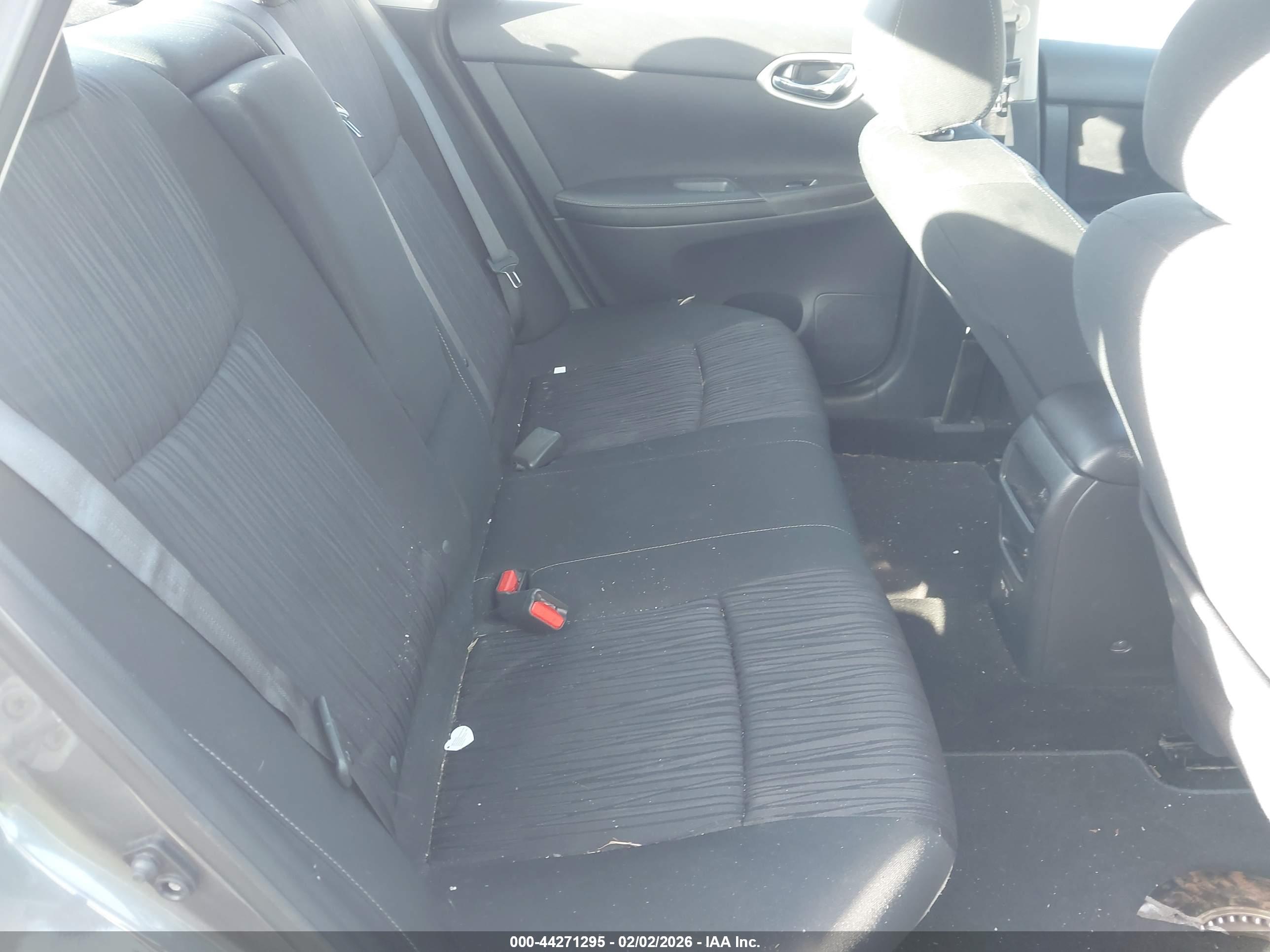 NISSAN SENTRA image 8