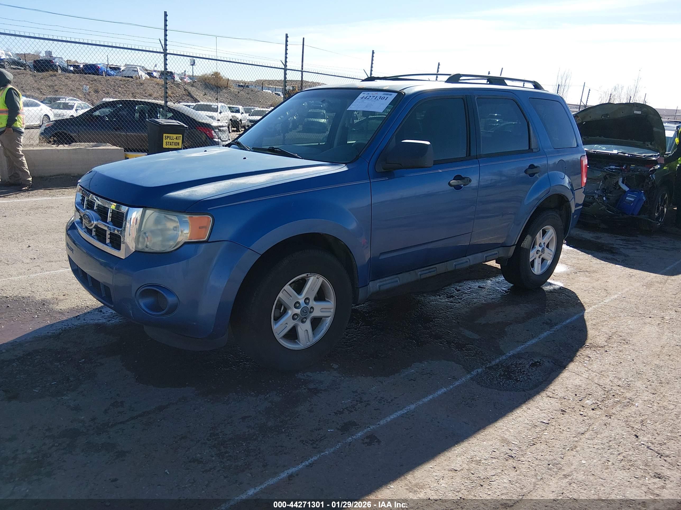 FORD ESCAPE image 2