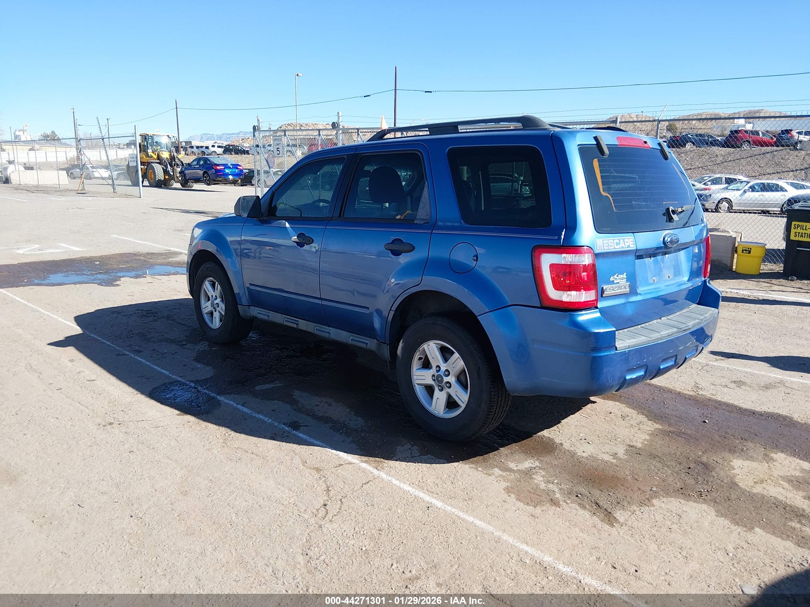 FORD ESCAPE image 3