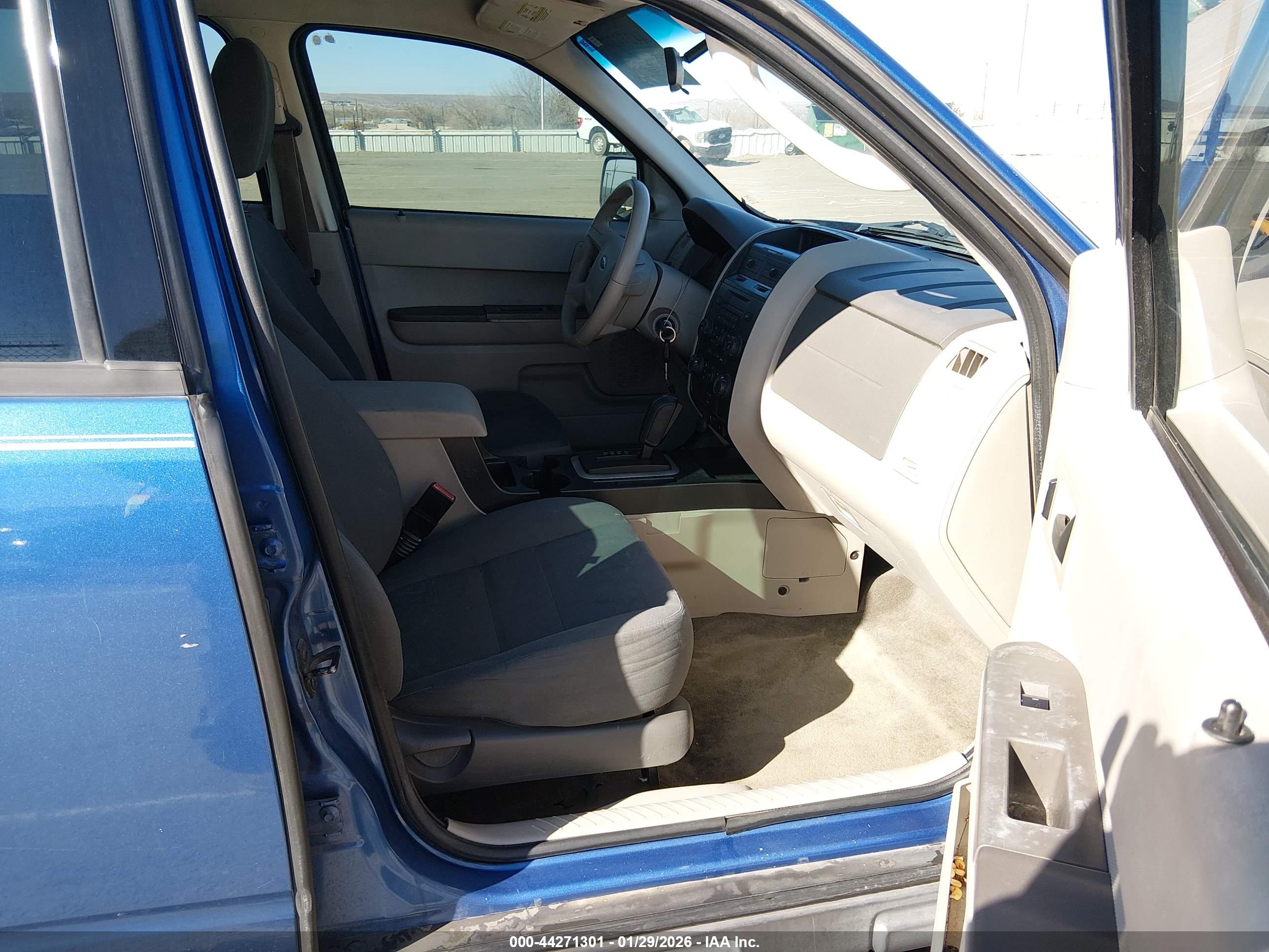 FORD ESCAPE image 5