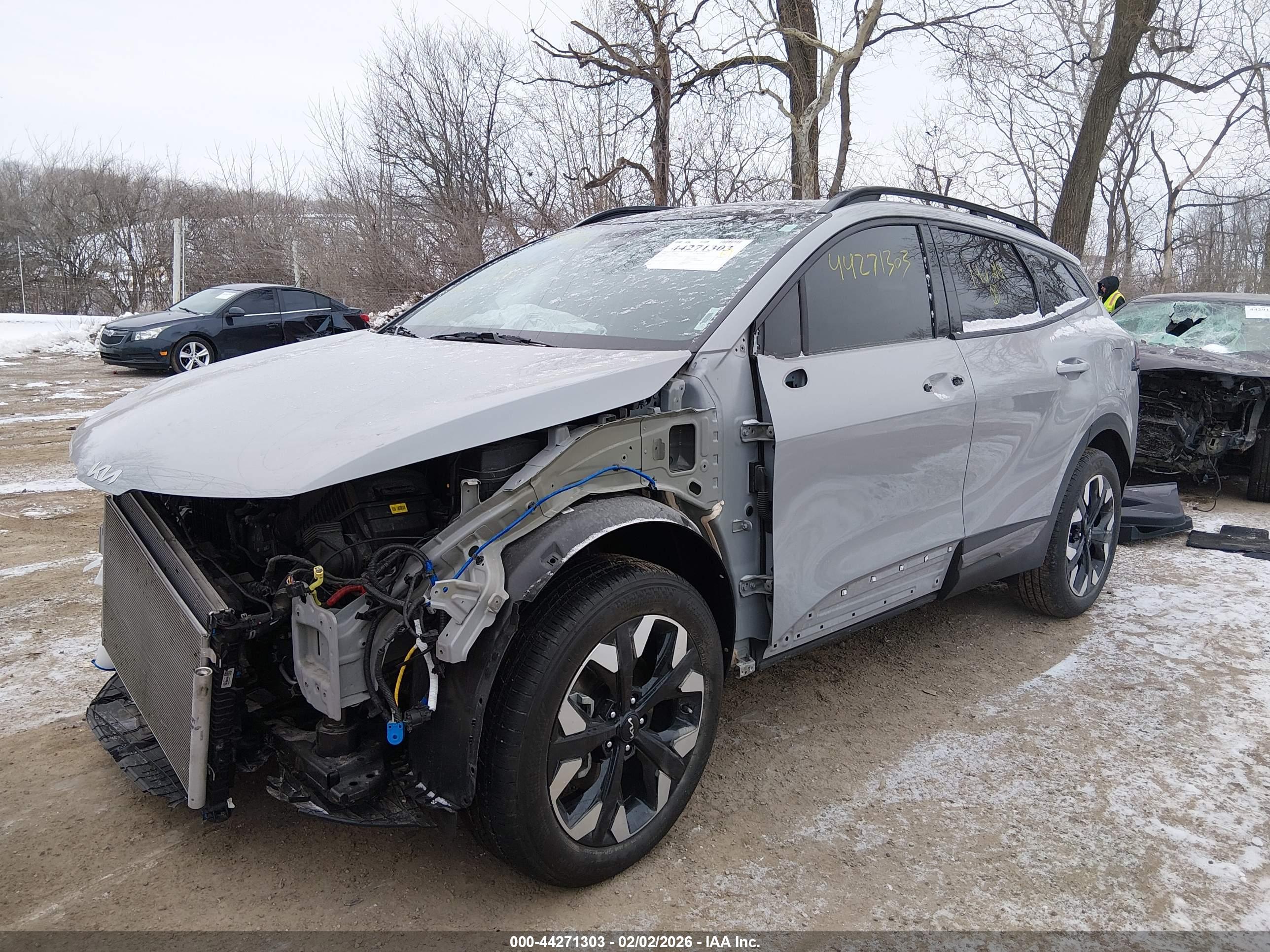 KIA SPORTAGE image 2