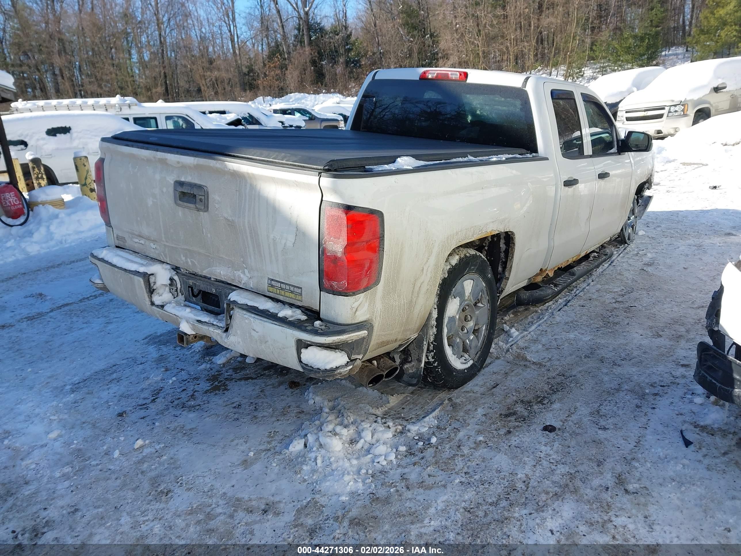 CHEVROLET SILVERADO image 4